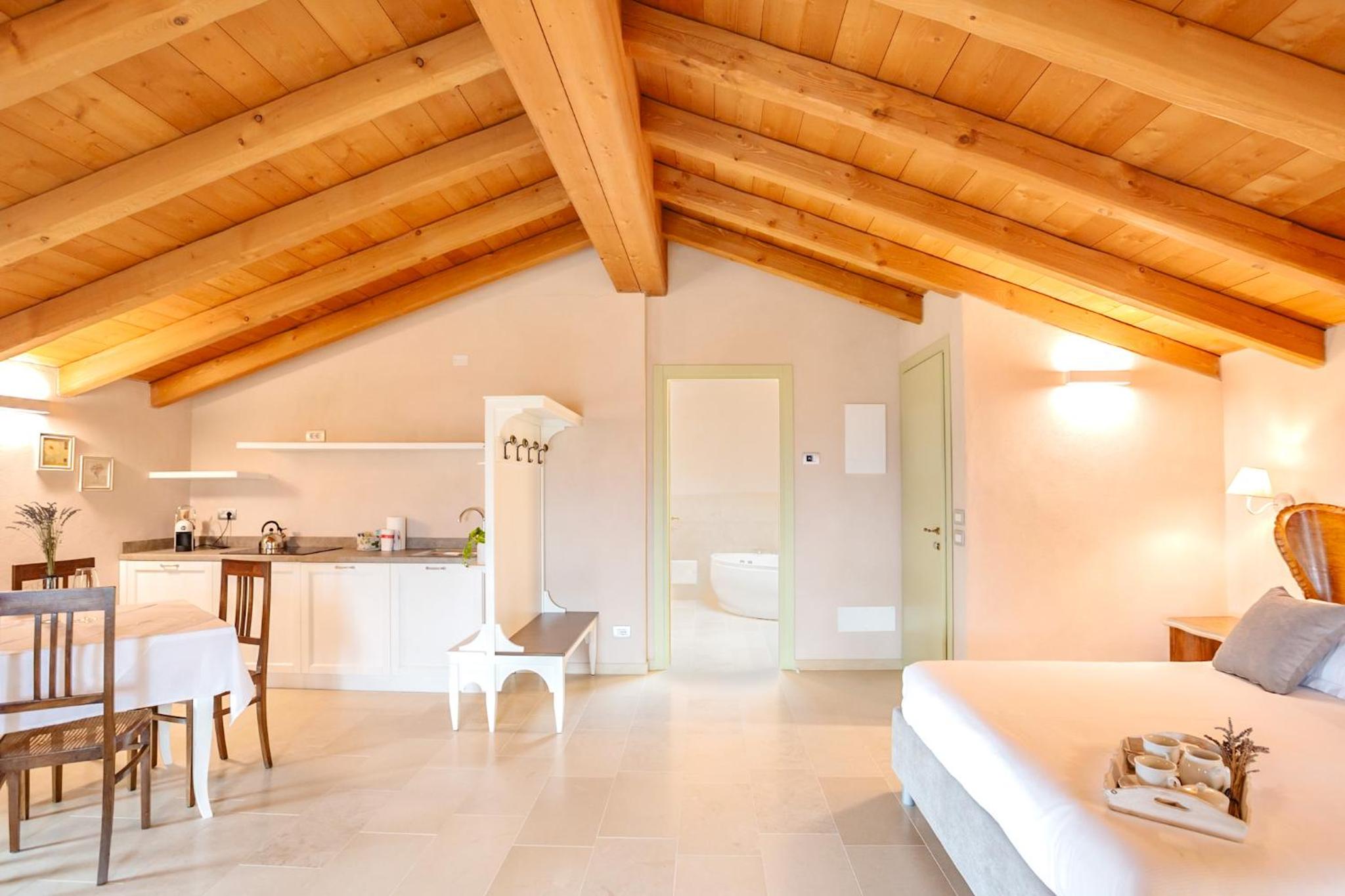 Deluxe Suite with Spa Bath photo 3