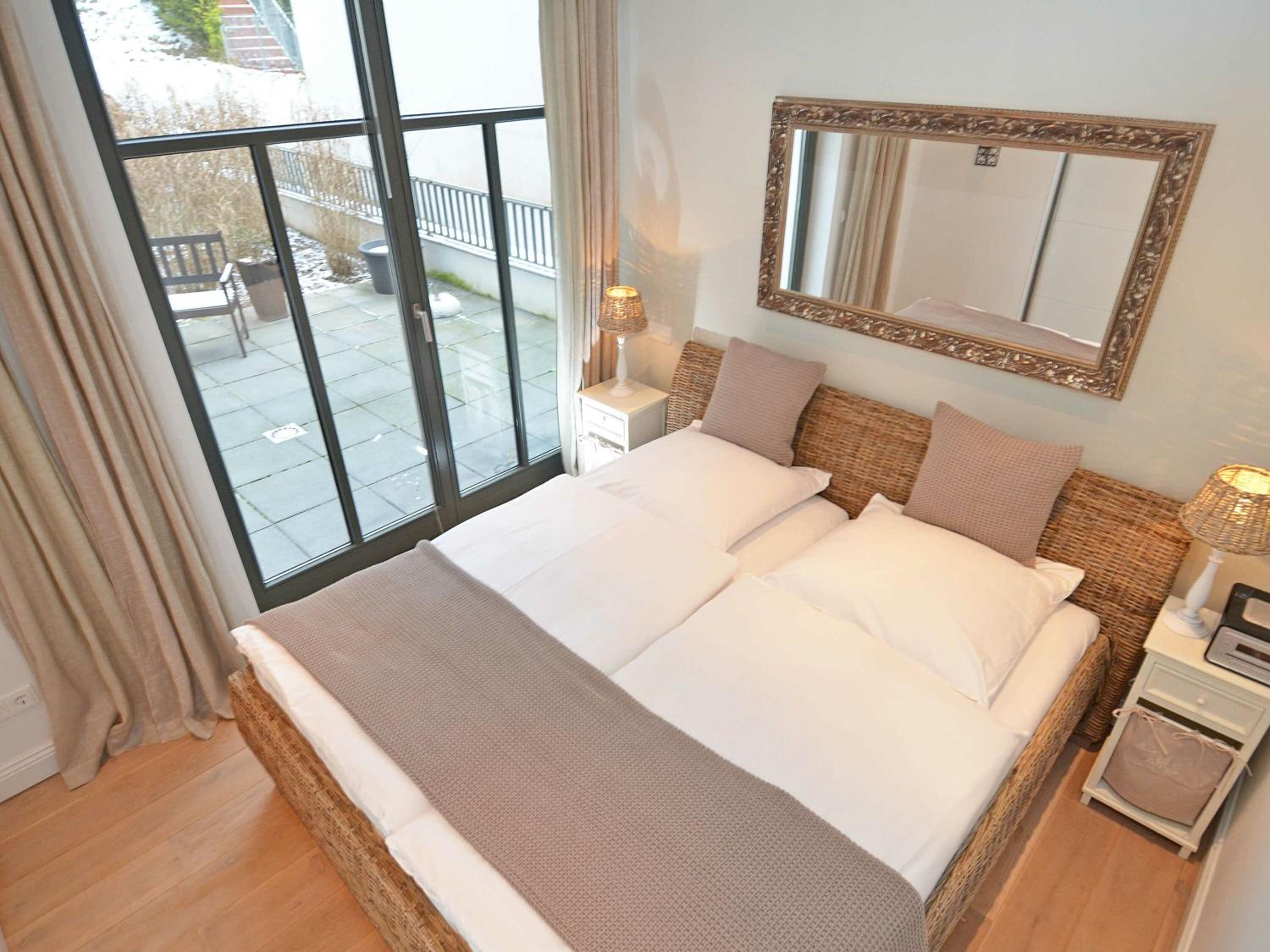 Apartment with Terrace photo 2