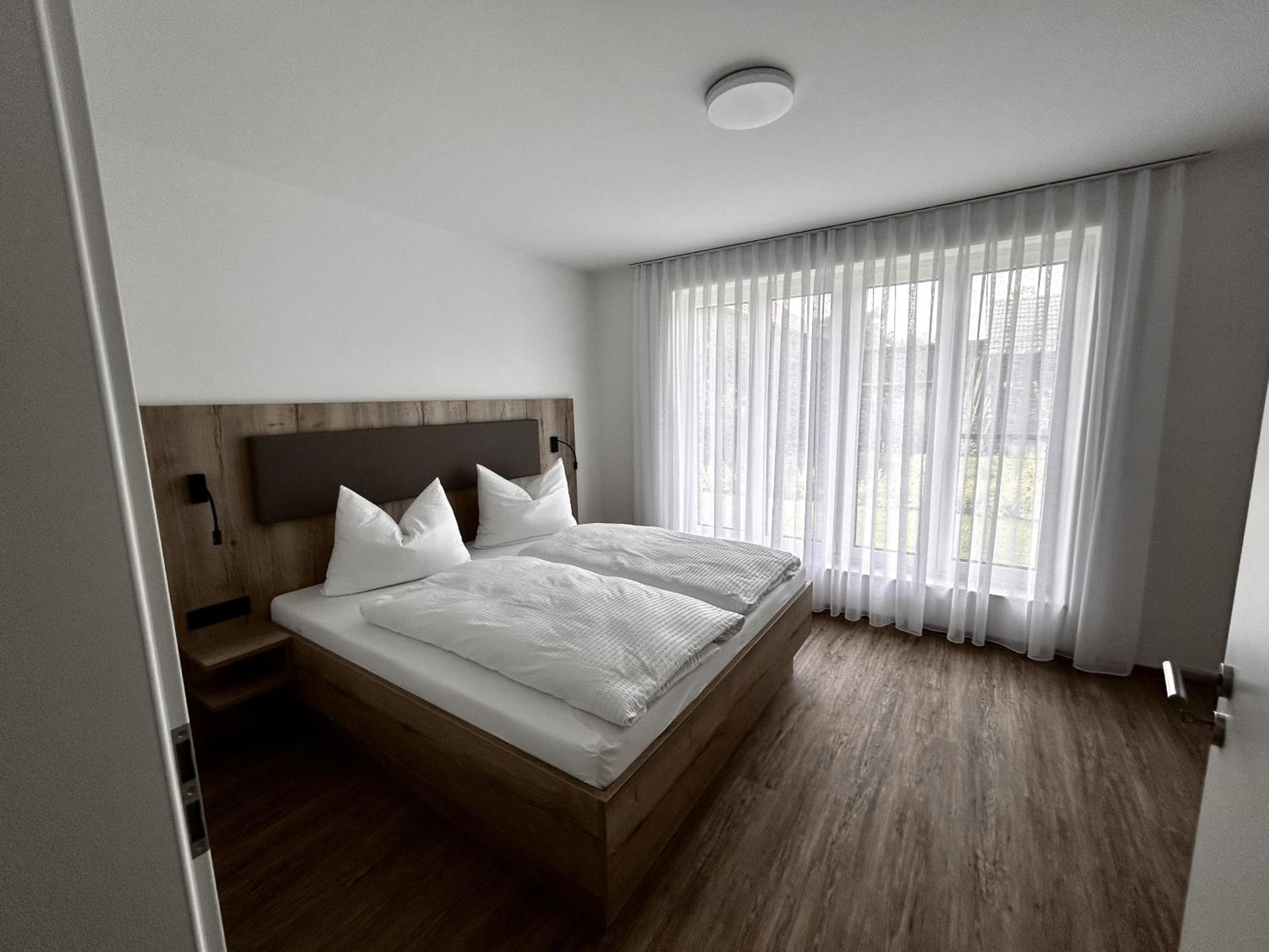 One-Bedroom Apartment with Terrace photo 1
