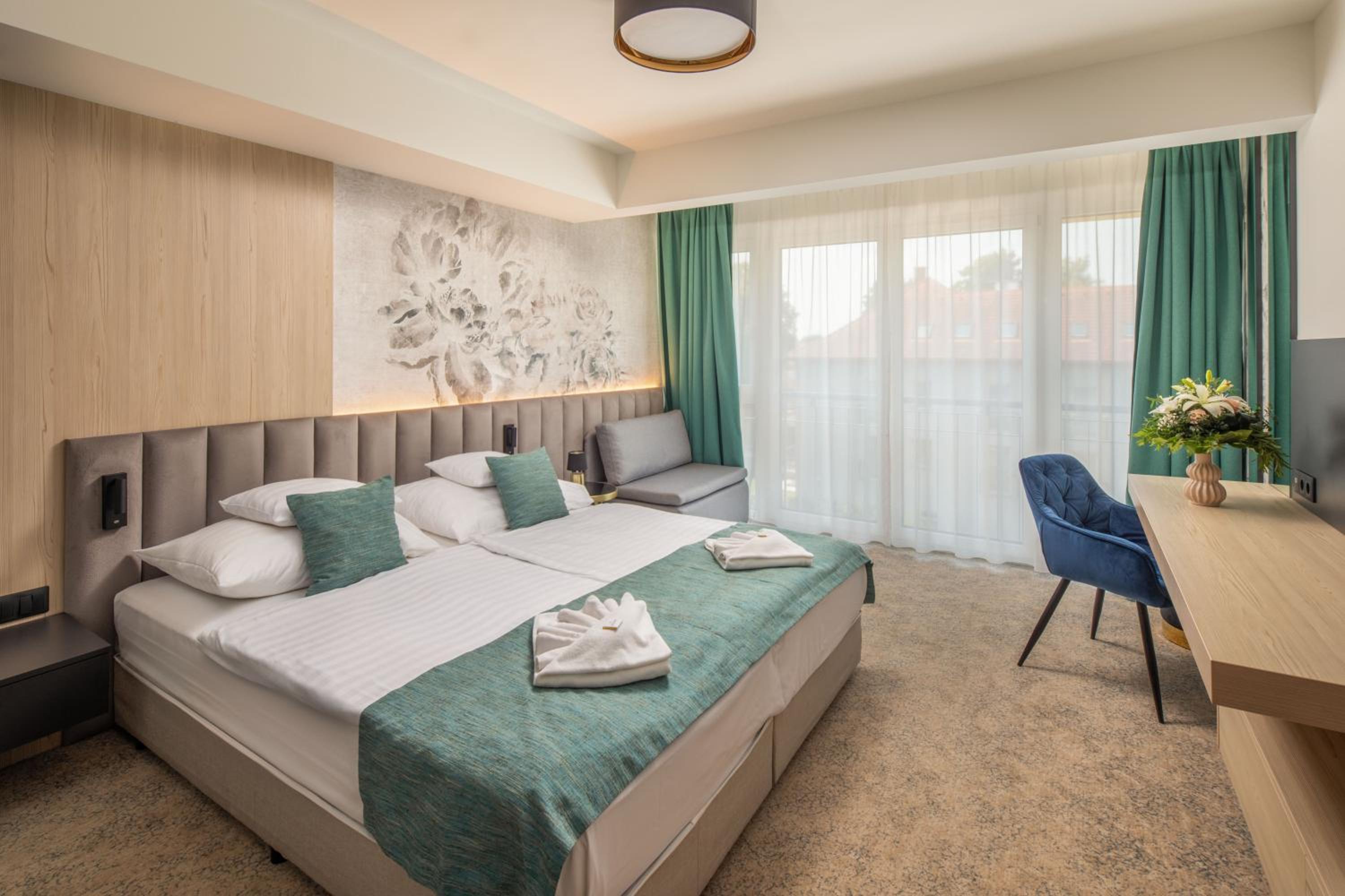 Double or Twin Room with Extra Bed photo 1