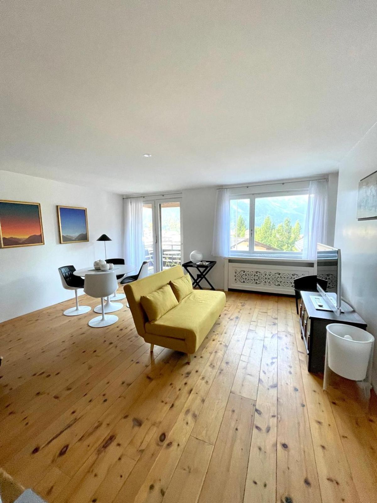 One-Bedroom Apartment photo 1