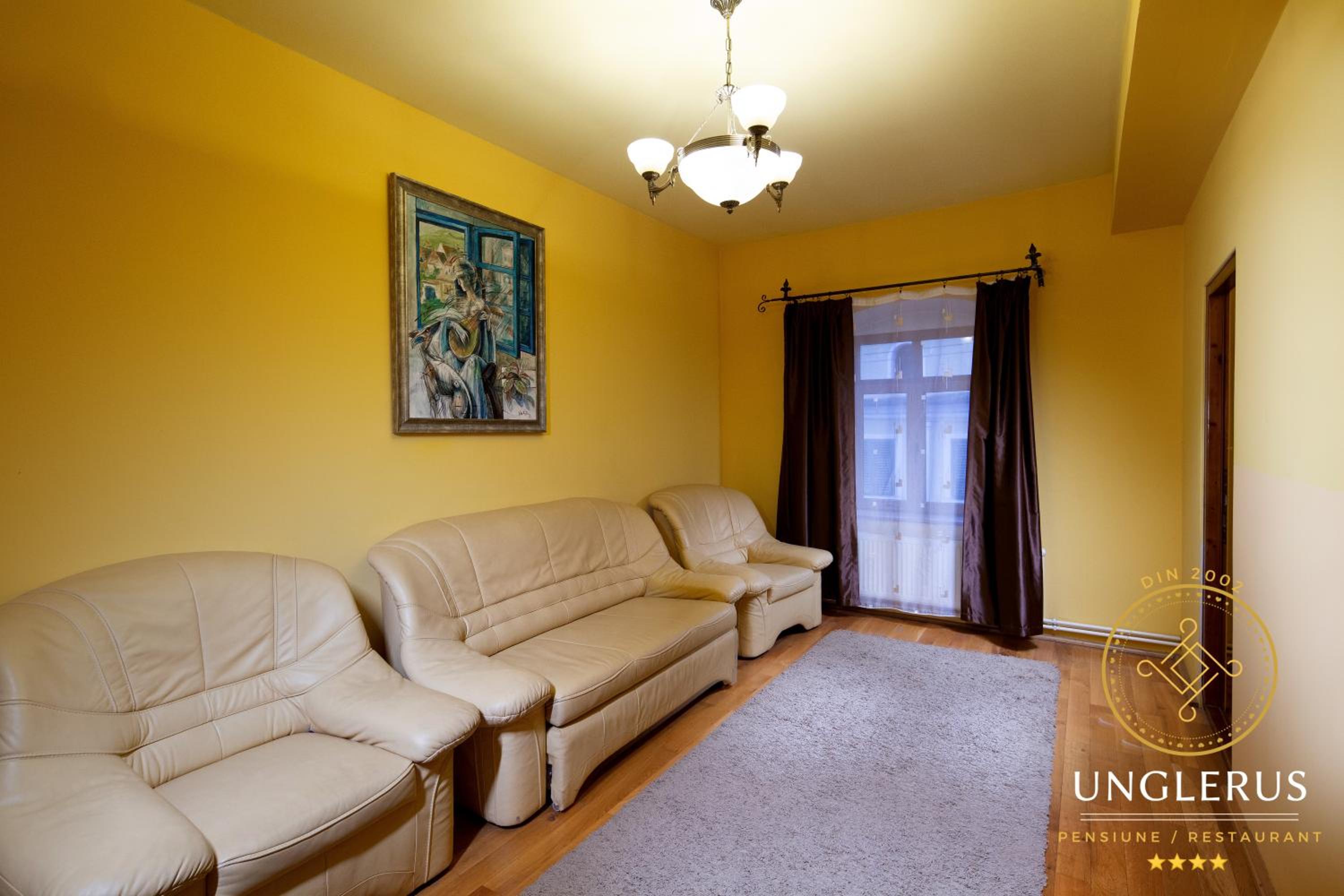 Suite With City View photo 2