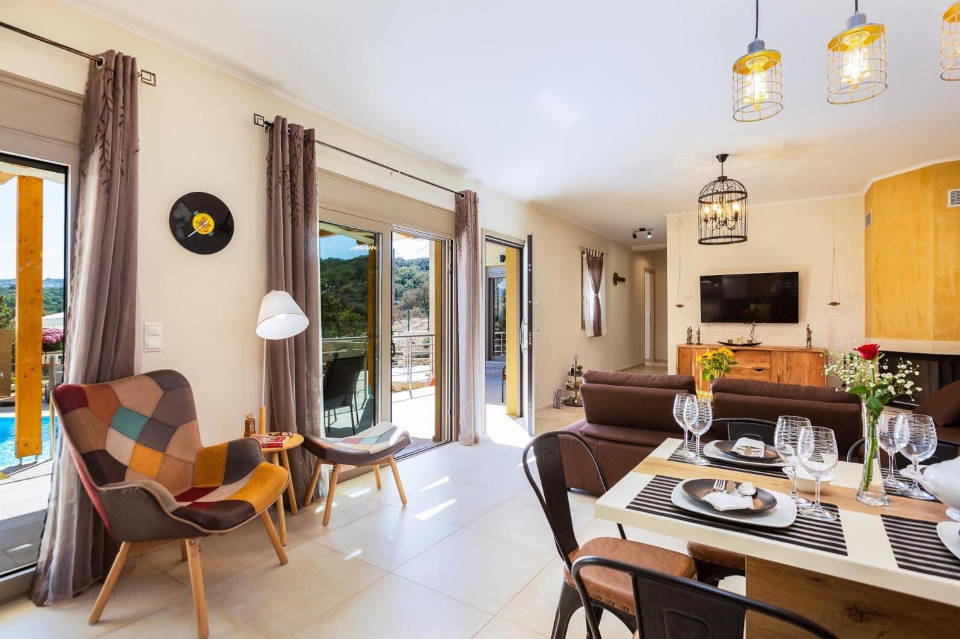 Four-Bedroom Villa photo 3