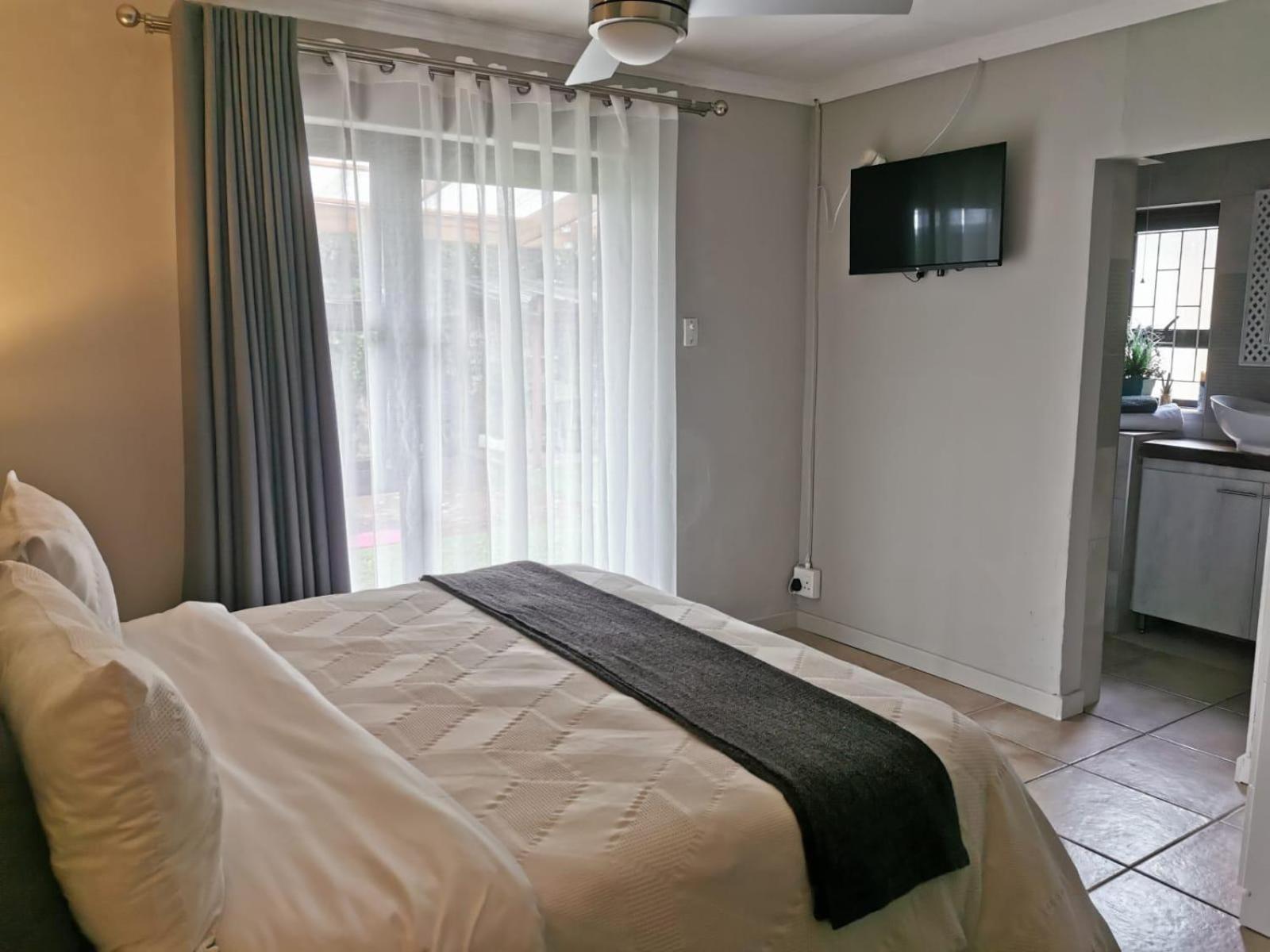 Queen Room photo 3