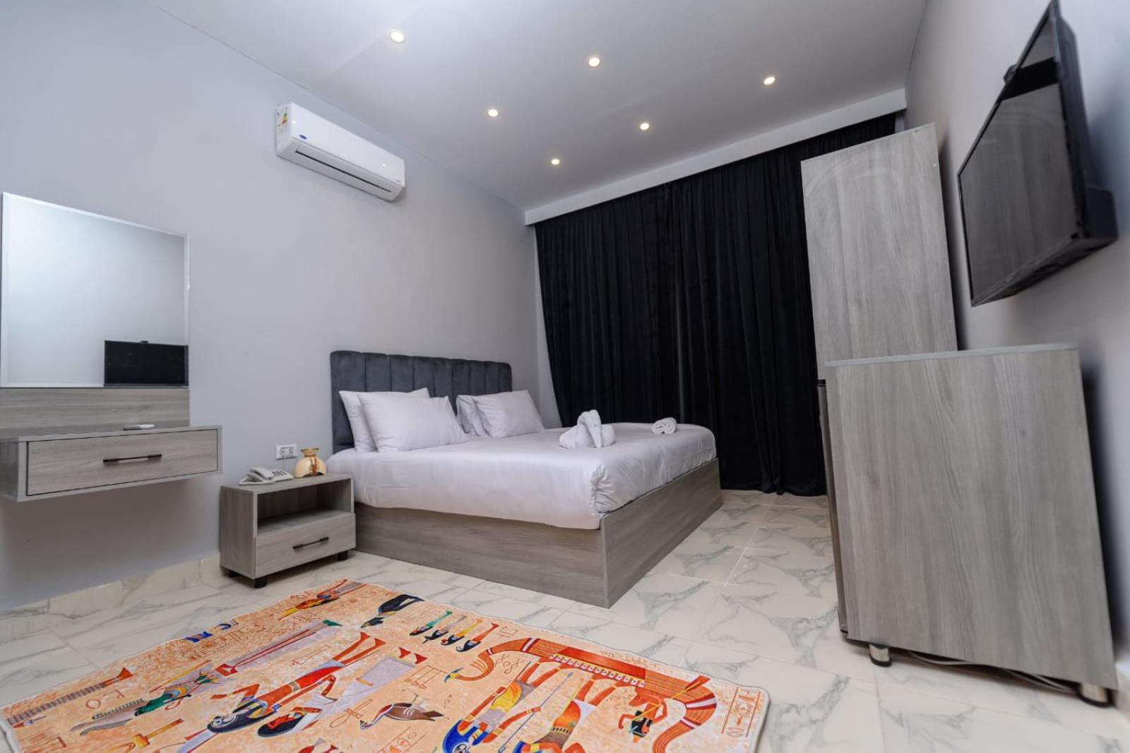 Superior King Room