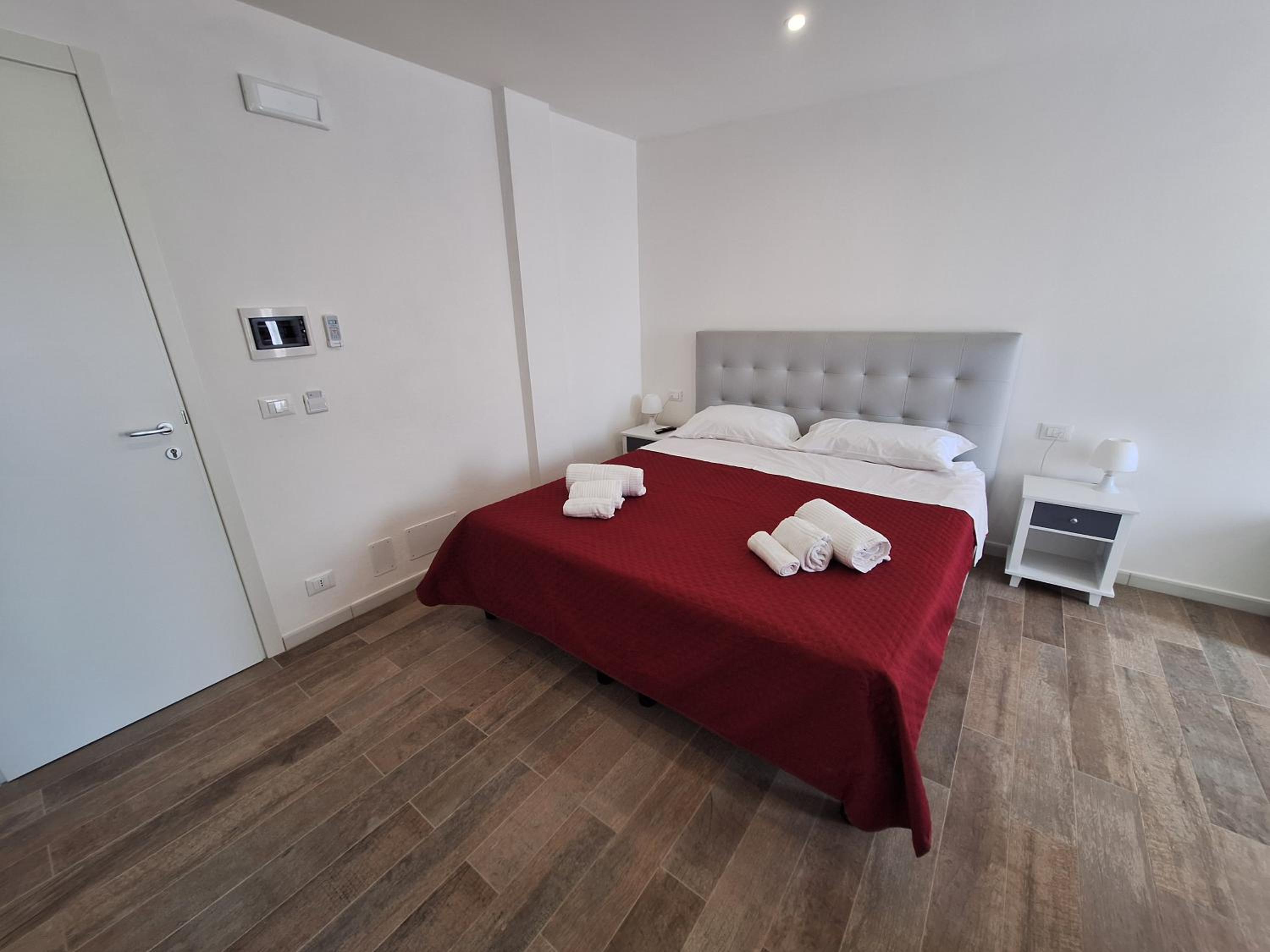 Large Double or Twin Room