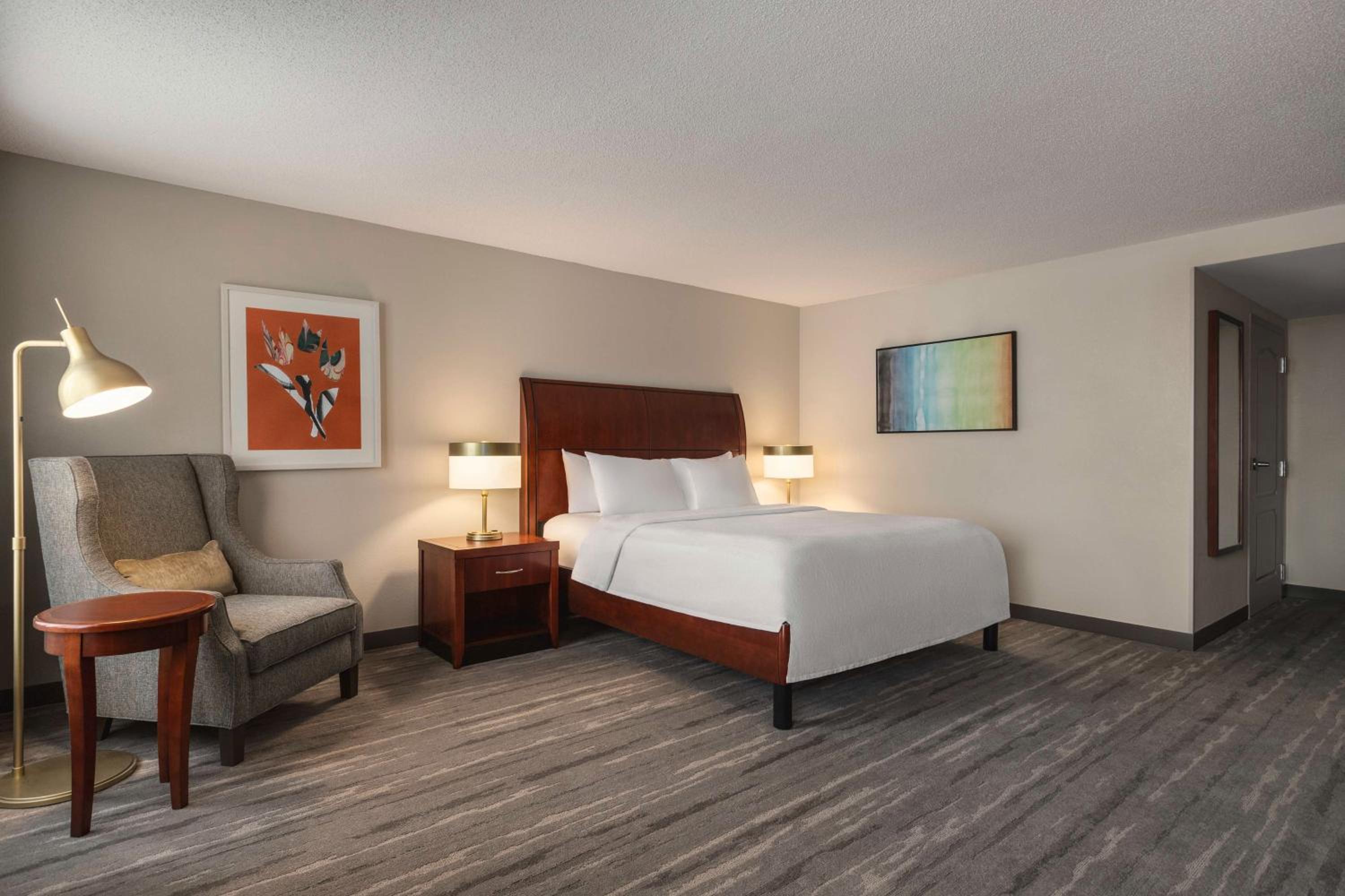 King Room - Hearing Access - Photo 1