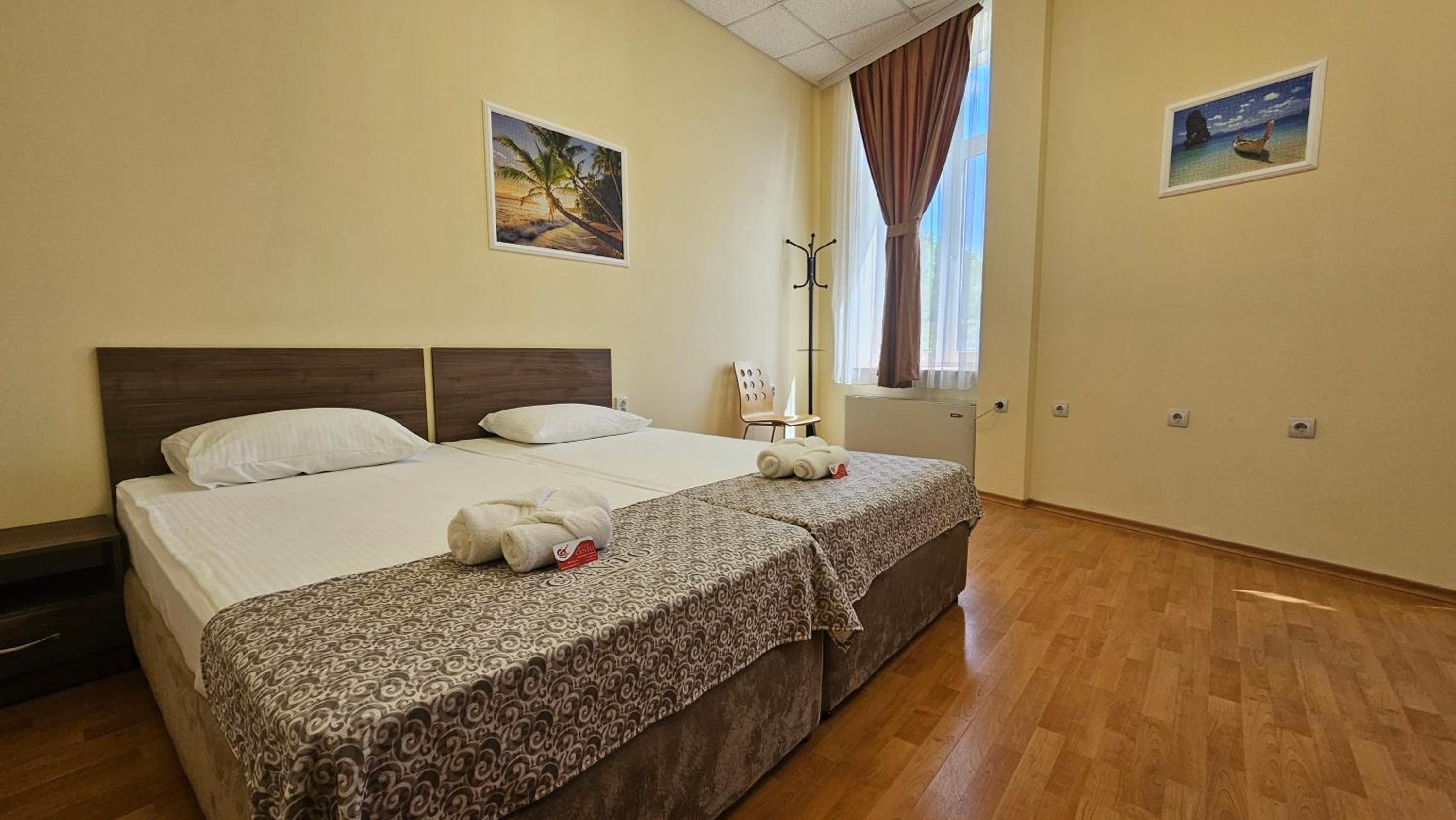 Twin Room With City View