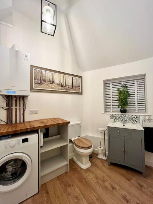Three-Bedroom House photo 3