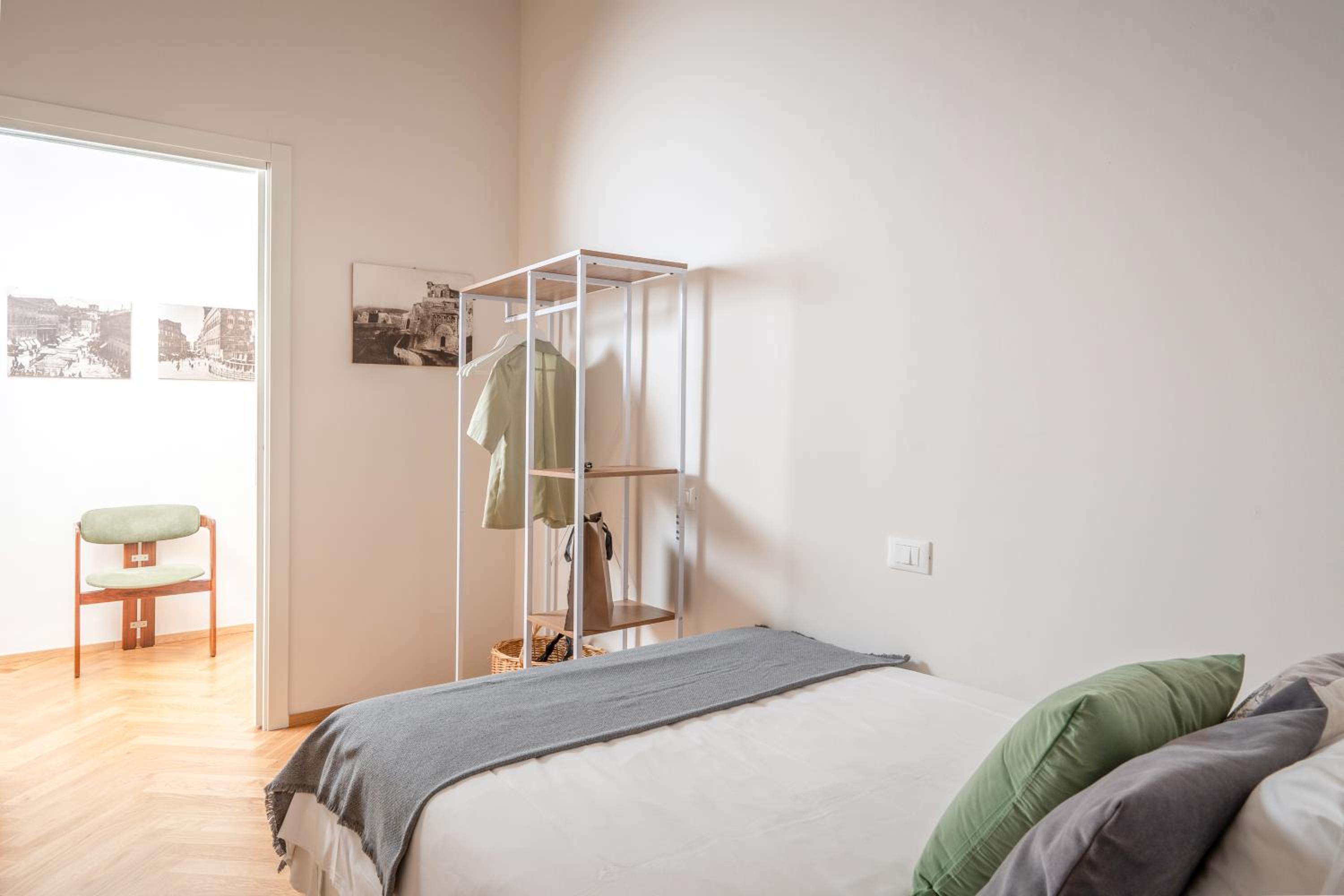 Three-Bedroom Apartment with Balcony photo 1