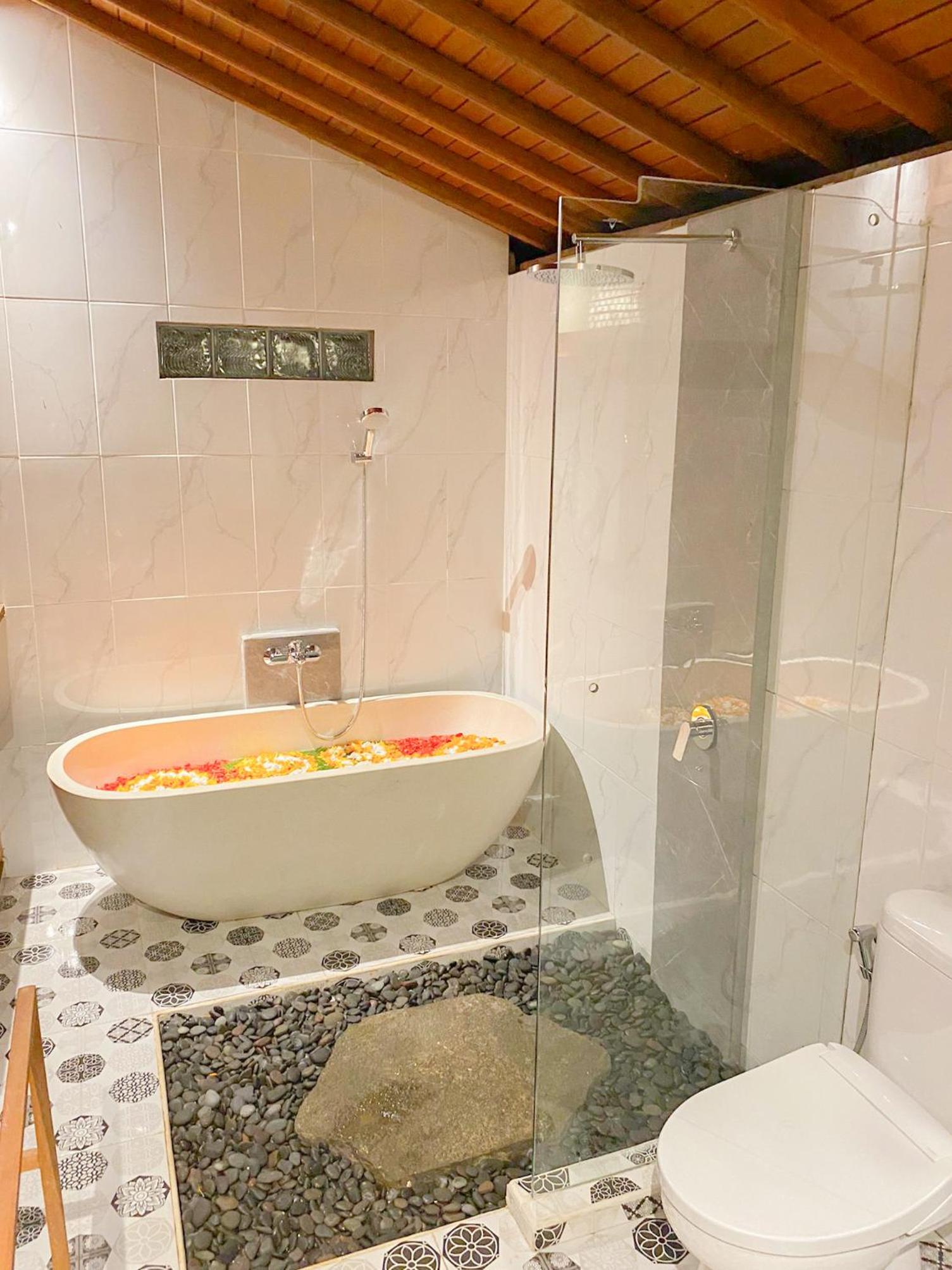 Villa with Private Pool - Photo 10