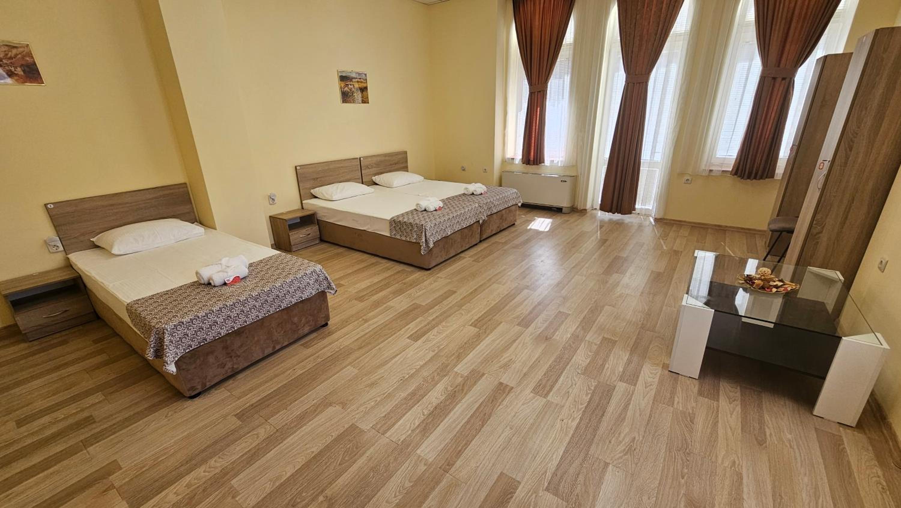 Economy Triple Room with Shared Bathroom