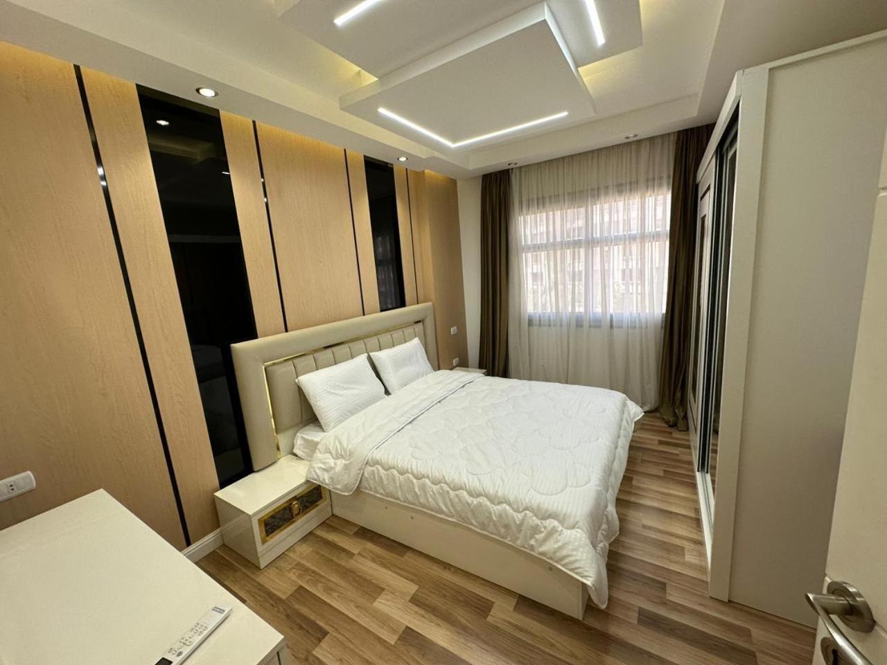 Three-Bedroom Apartment photo 1