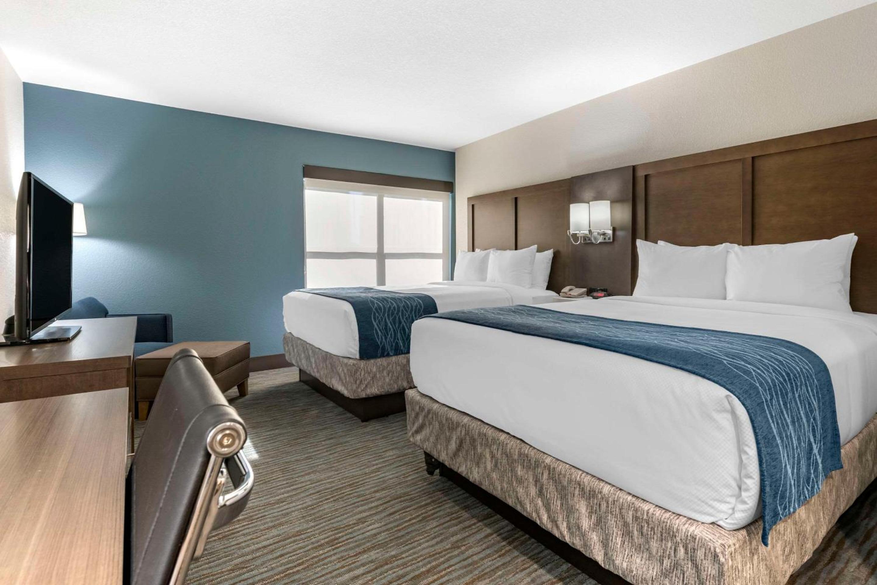 Queen Room with Two Queen Beds - Non-Smoking