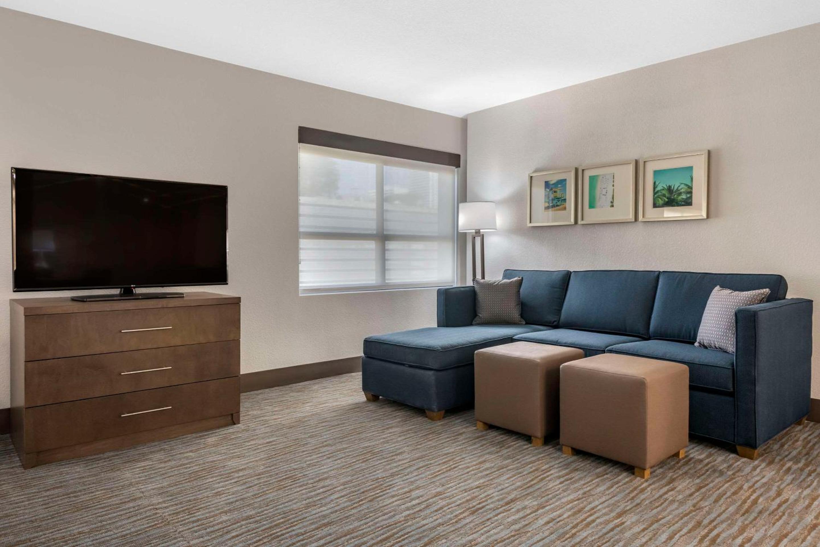 Queen Suite with Two Queen Beds - Non-Smoking