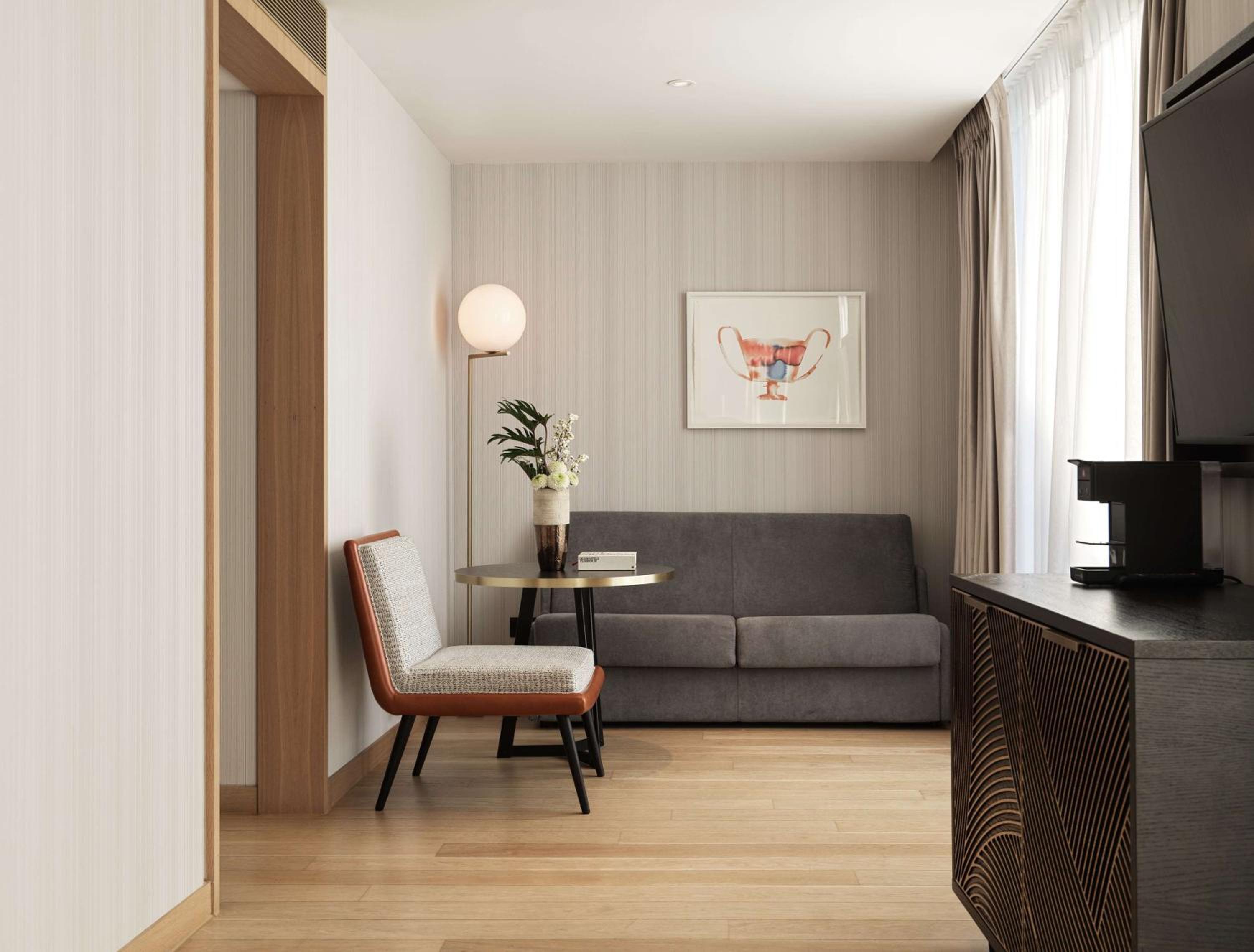 Premium Family Room