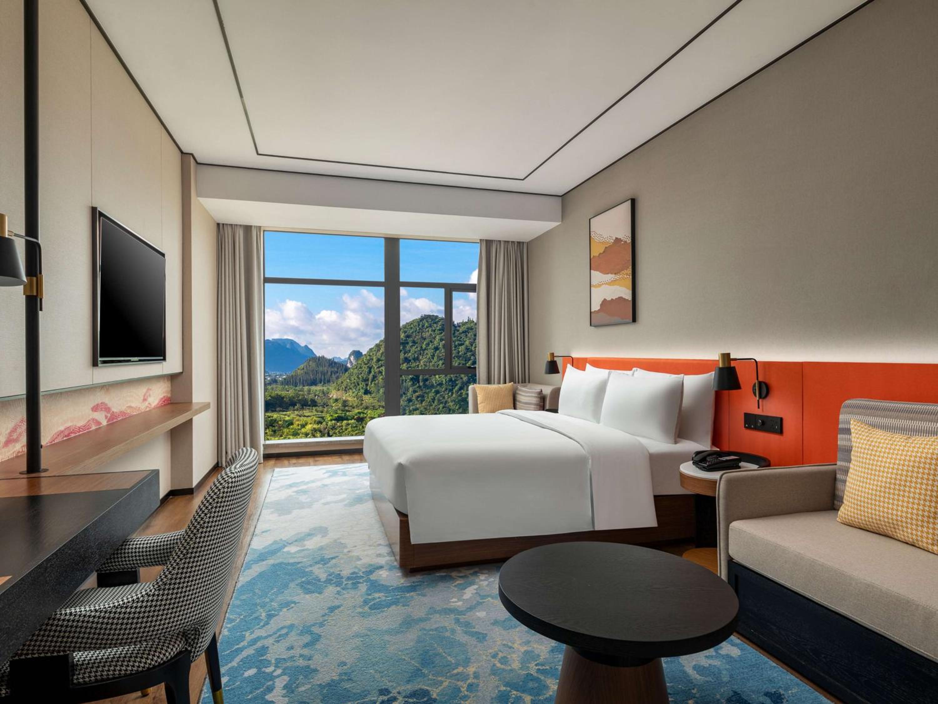 Deluxe King Room photo 1