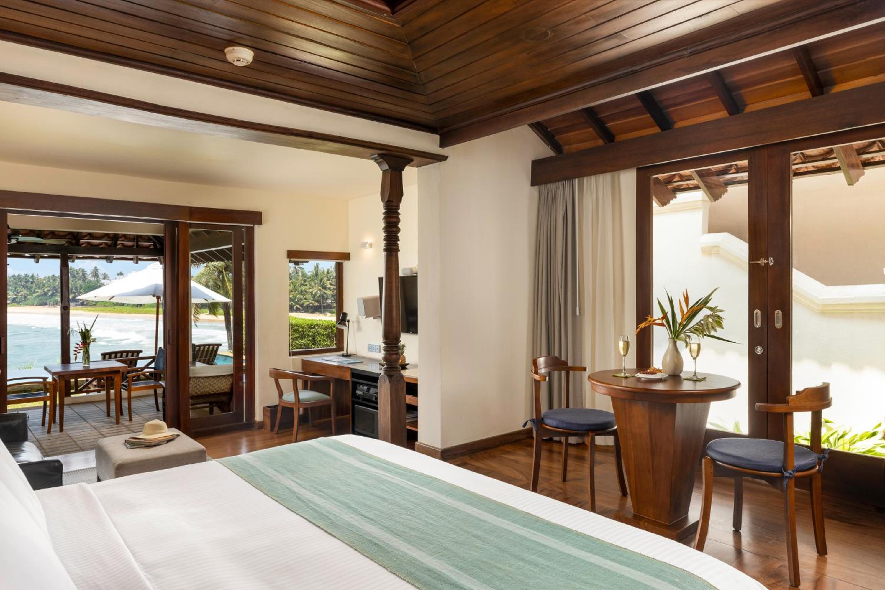 Deluxe Suite with Pool - Photo 1