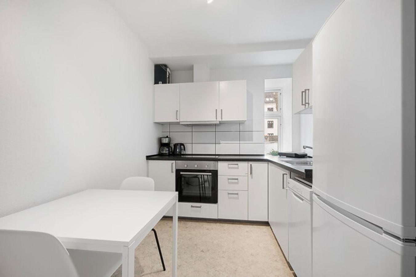 Apartment photo 2