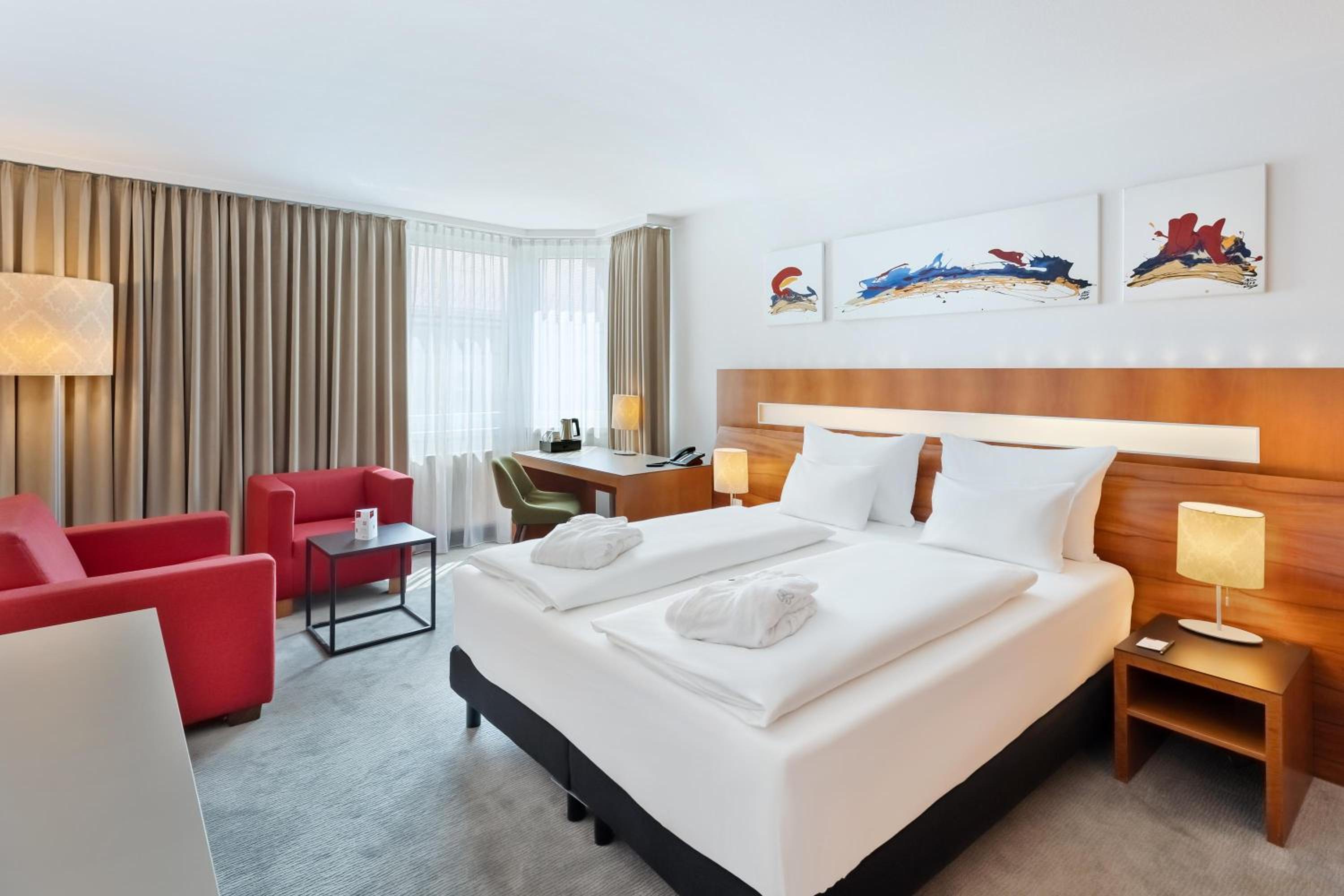 Premium Room - Photo 12