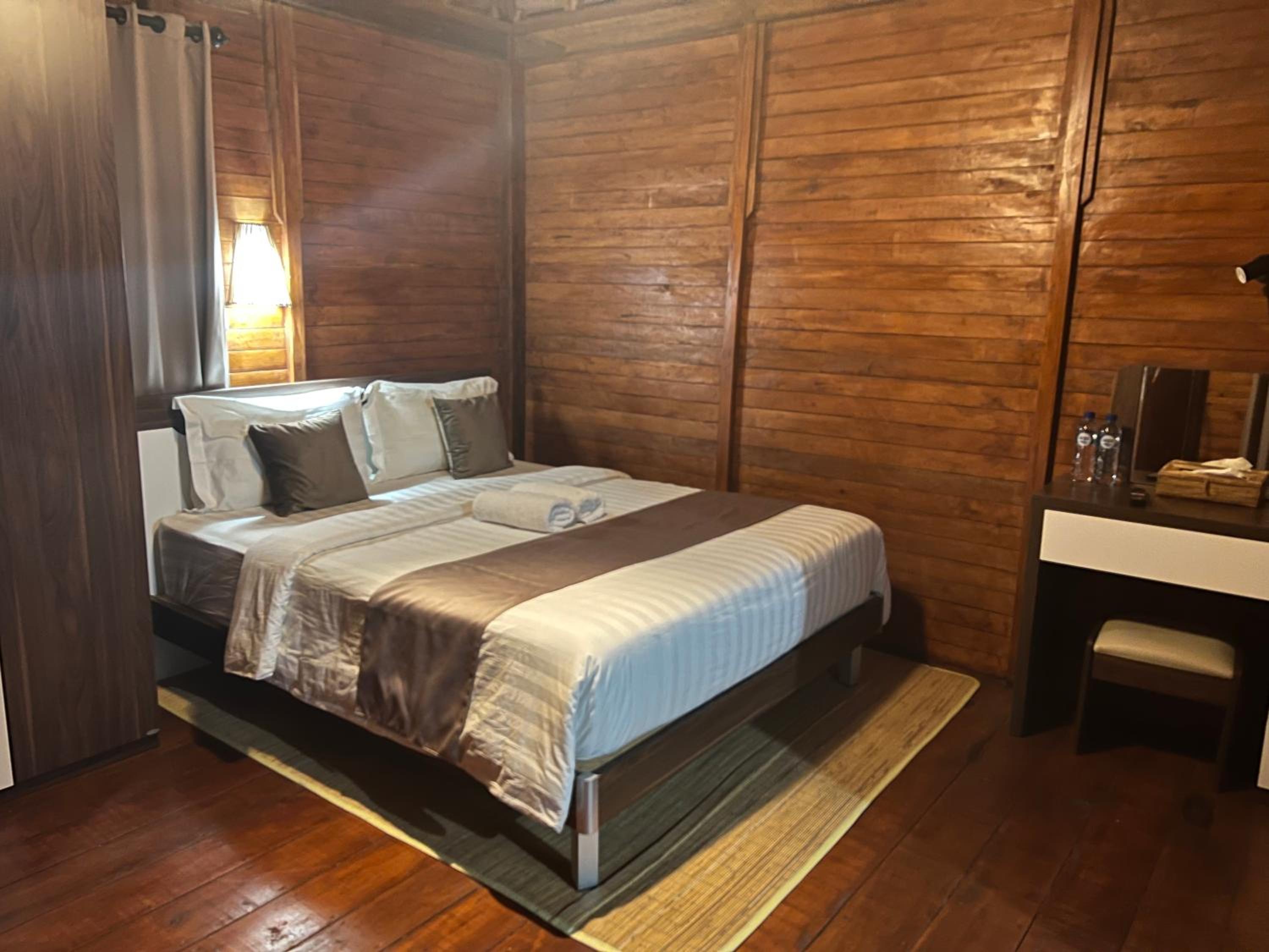 One-Bedroom House - Photo 4
