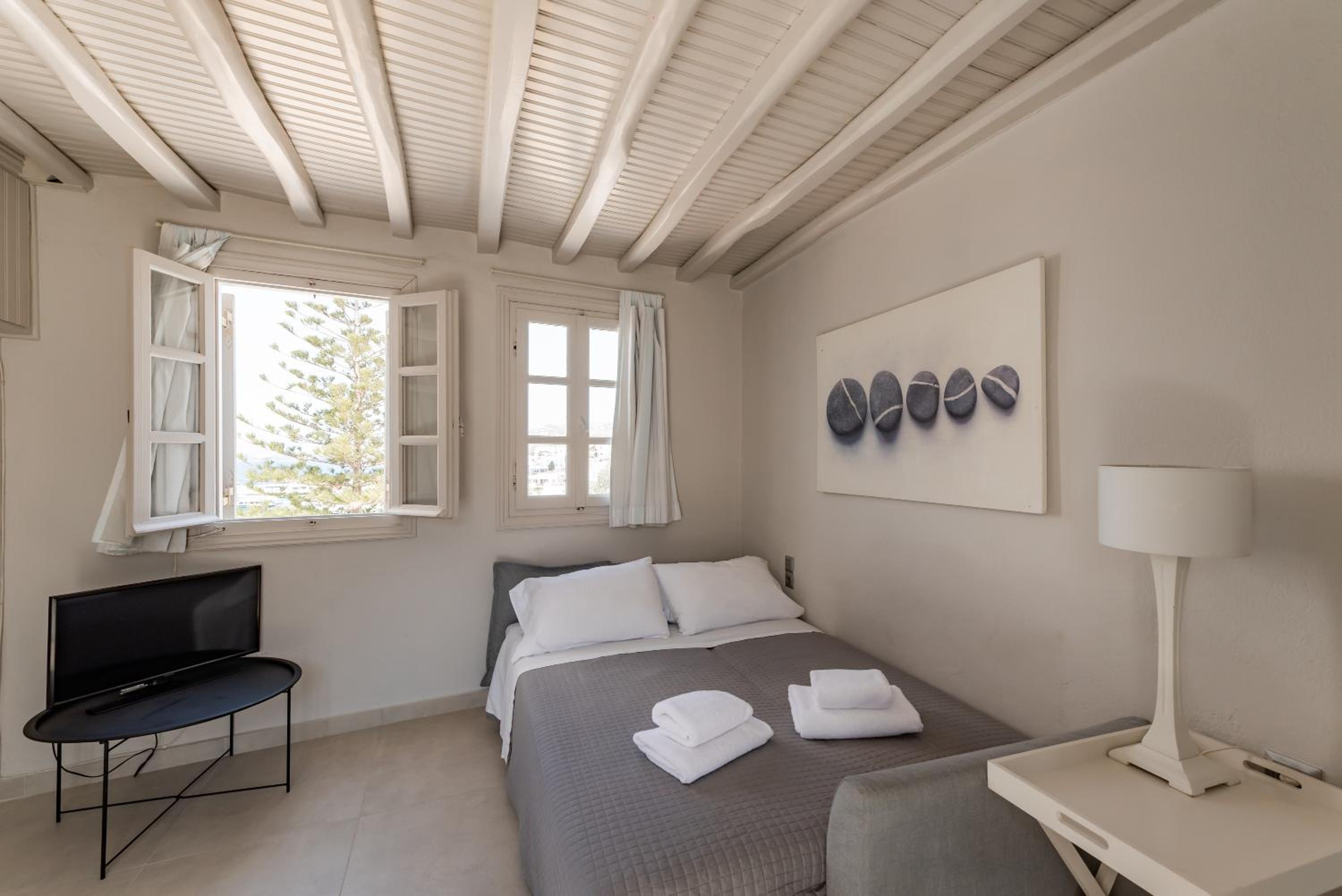 Classic Quadruple Room - Photo 10
