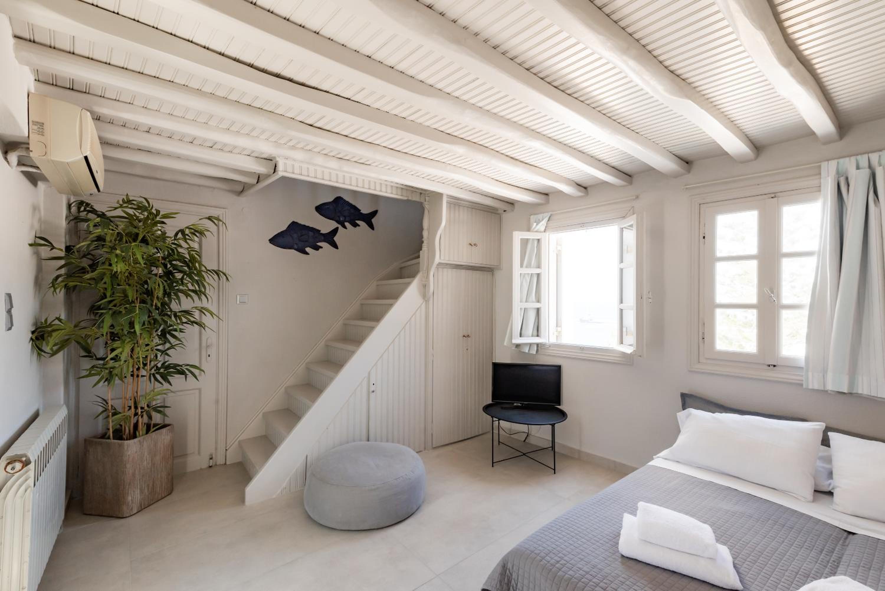 Classic Quadruple Room - Photo 7