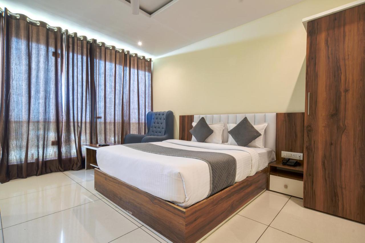 Deluxe Double Room photo 2