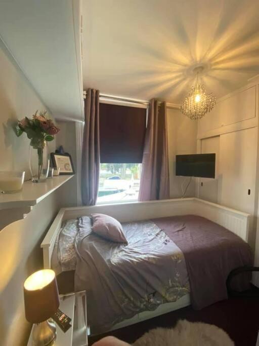 Four-Bedroom House photo 1