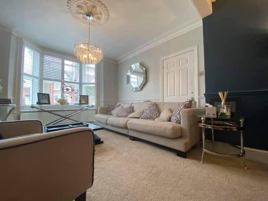 Four-Bedroom House photo 3