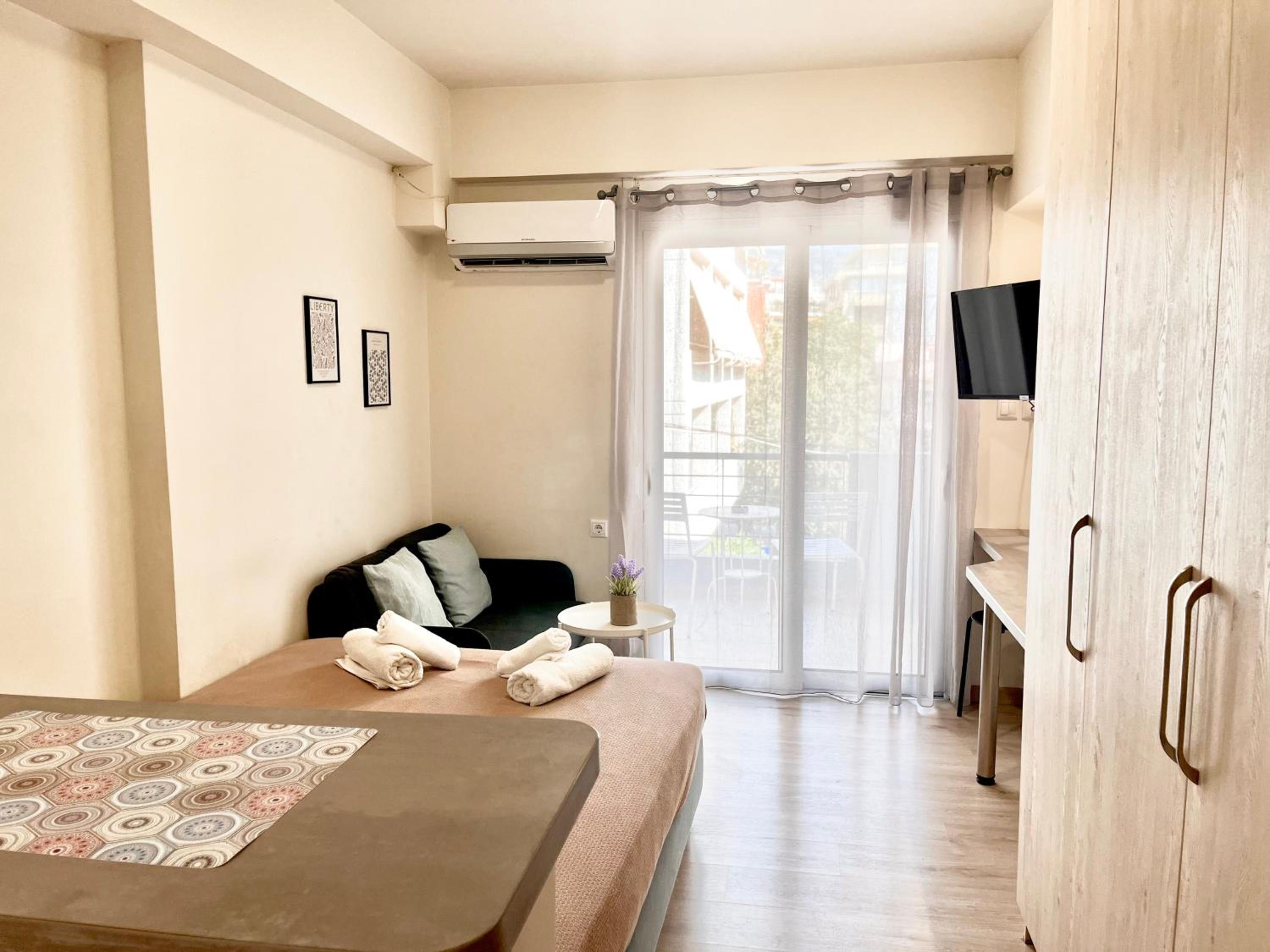 Deluxe Studio - 2nd Floor