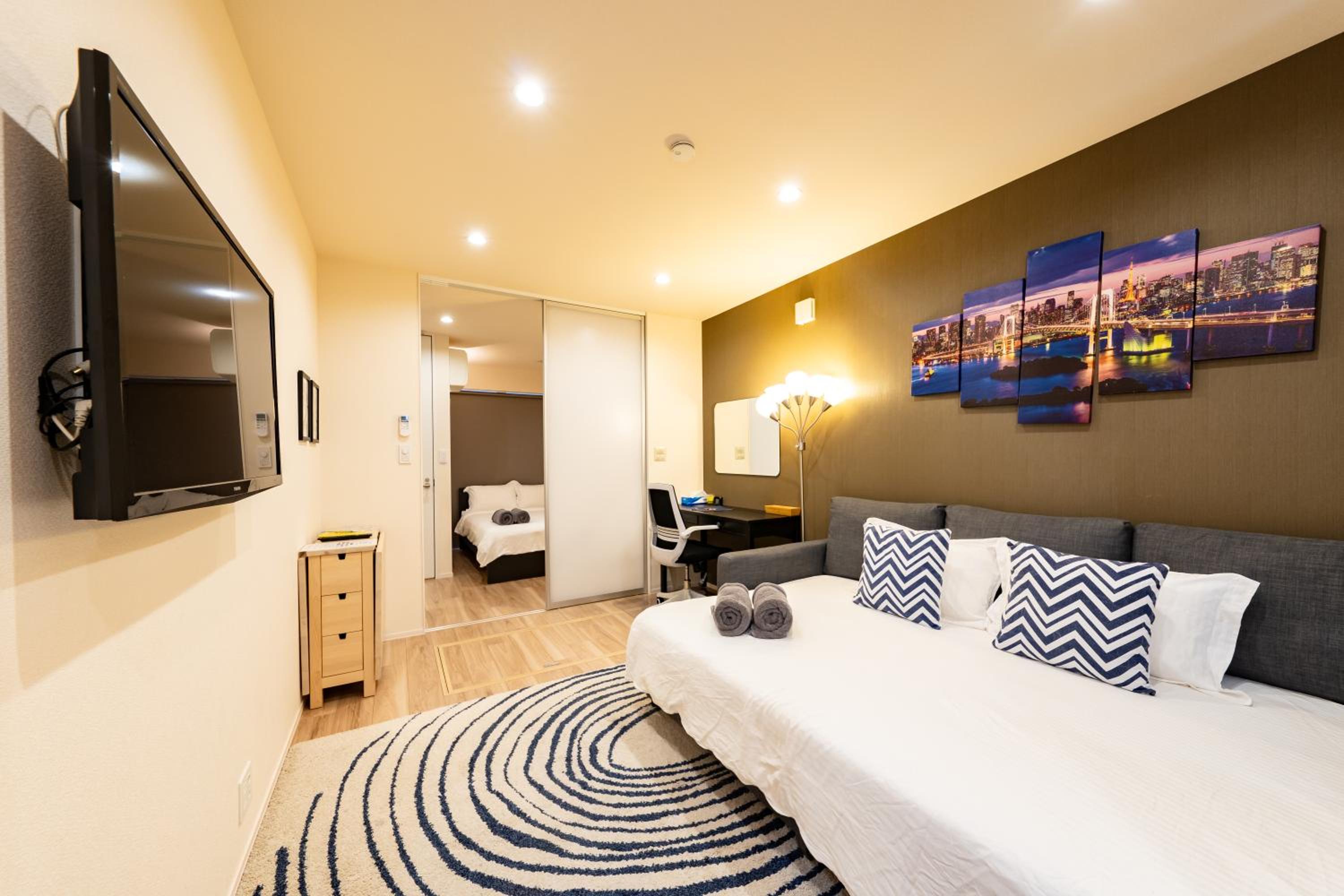 One-Bedroom Apartment photo 2