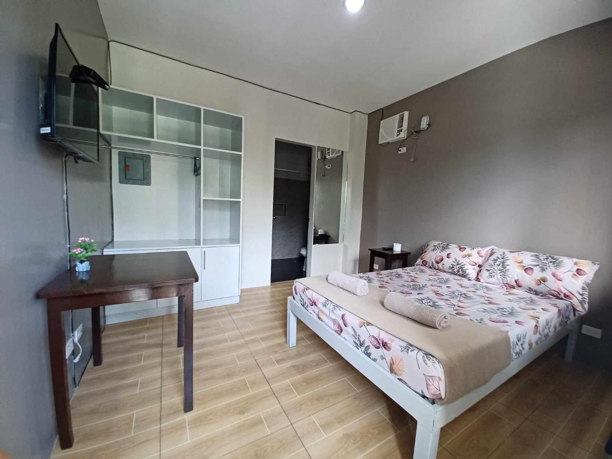 Standard Double Room - Photo 4