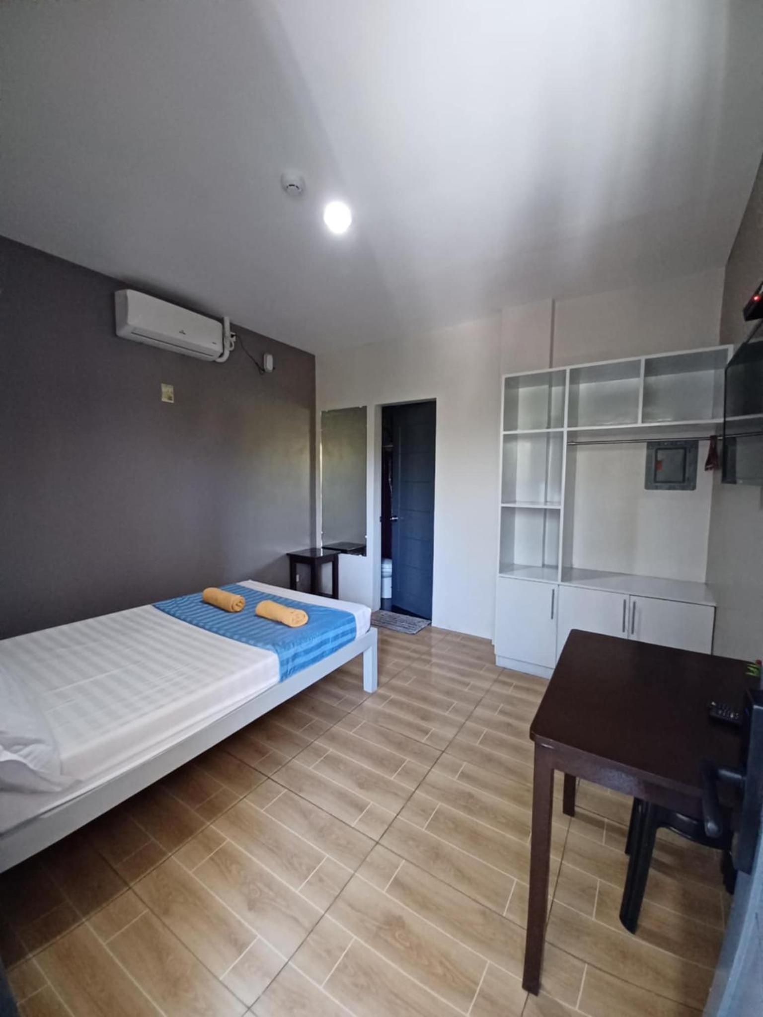Standard Double Room - Photo 5