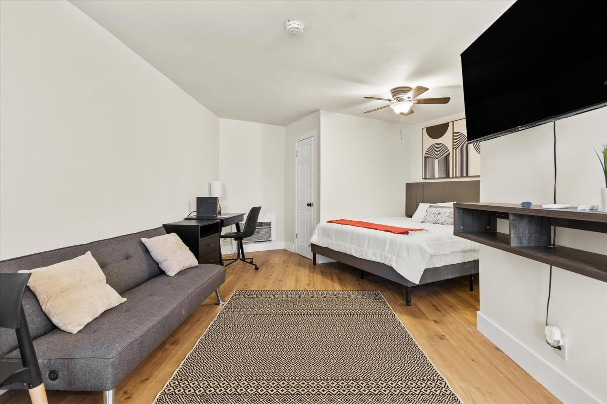Apartment photo 1