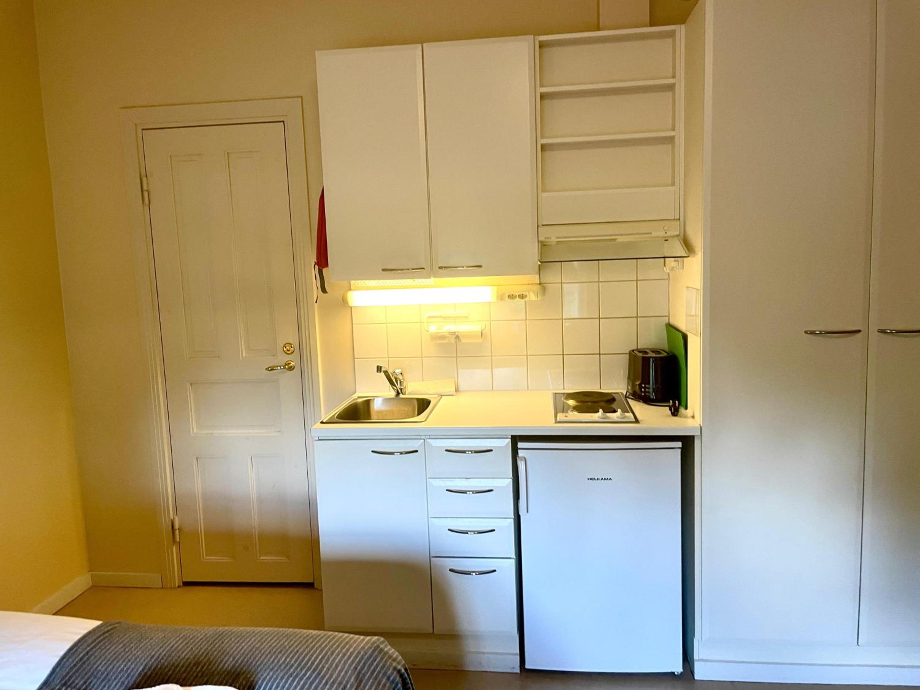 One-Bedroom Apartment photo 3