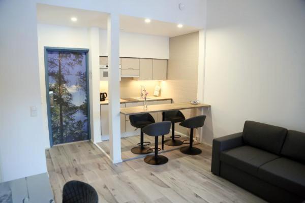 Suite with Lake View - Photo 3