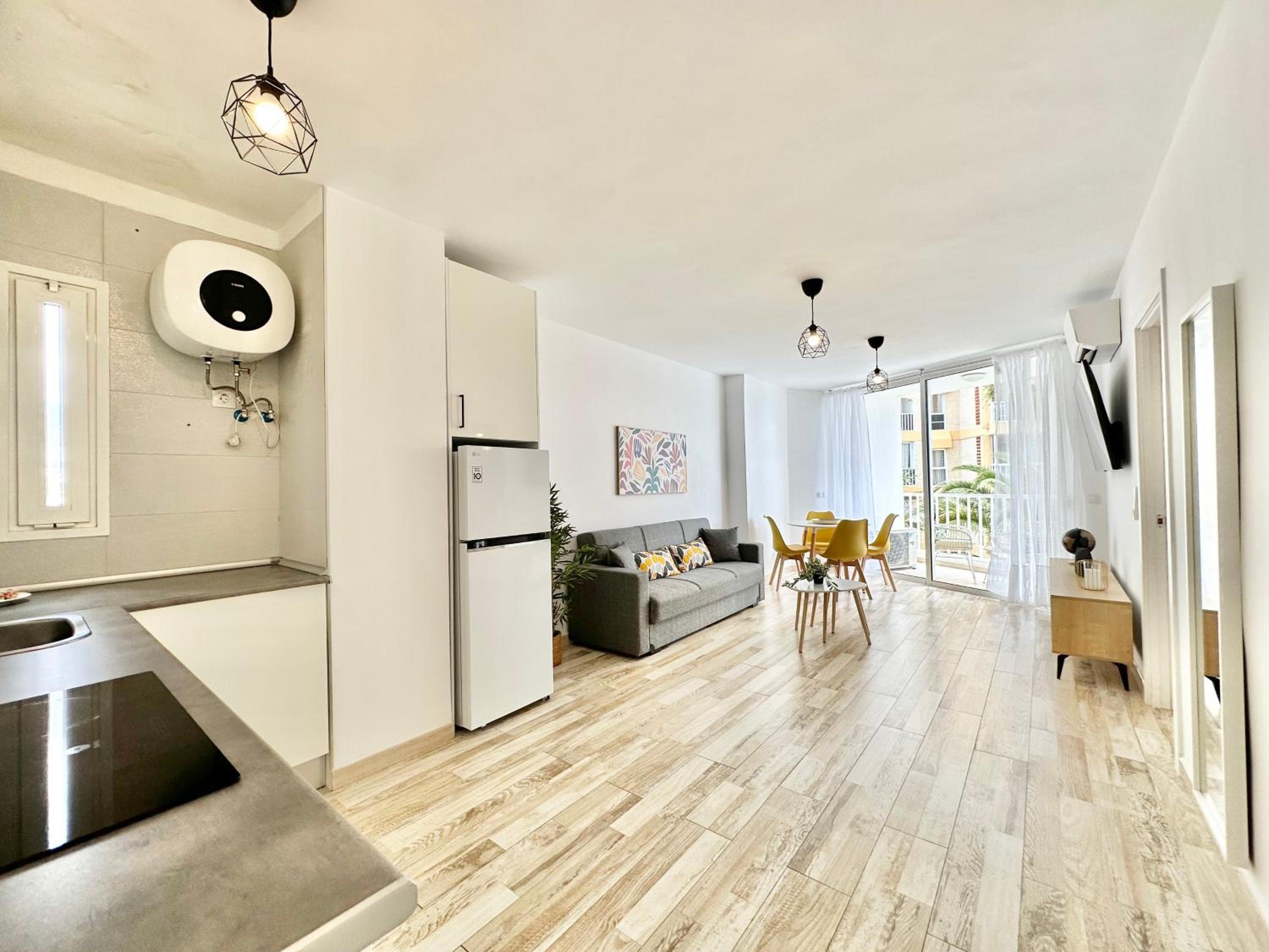 Apartamento de una habitación con vista a la piscina