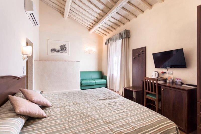 Double Room with Extra Bed - Photo 3