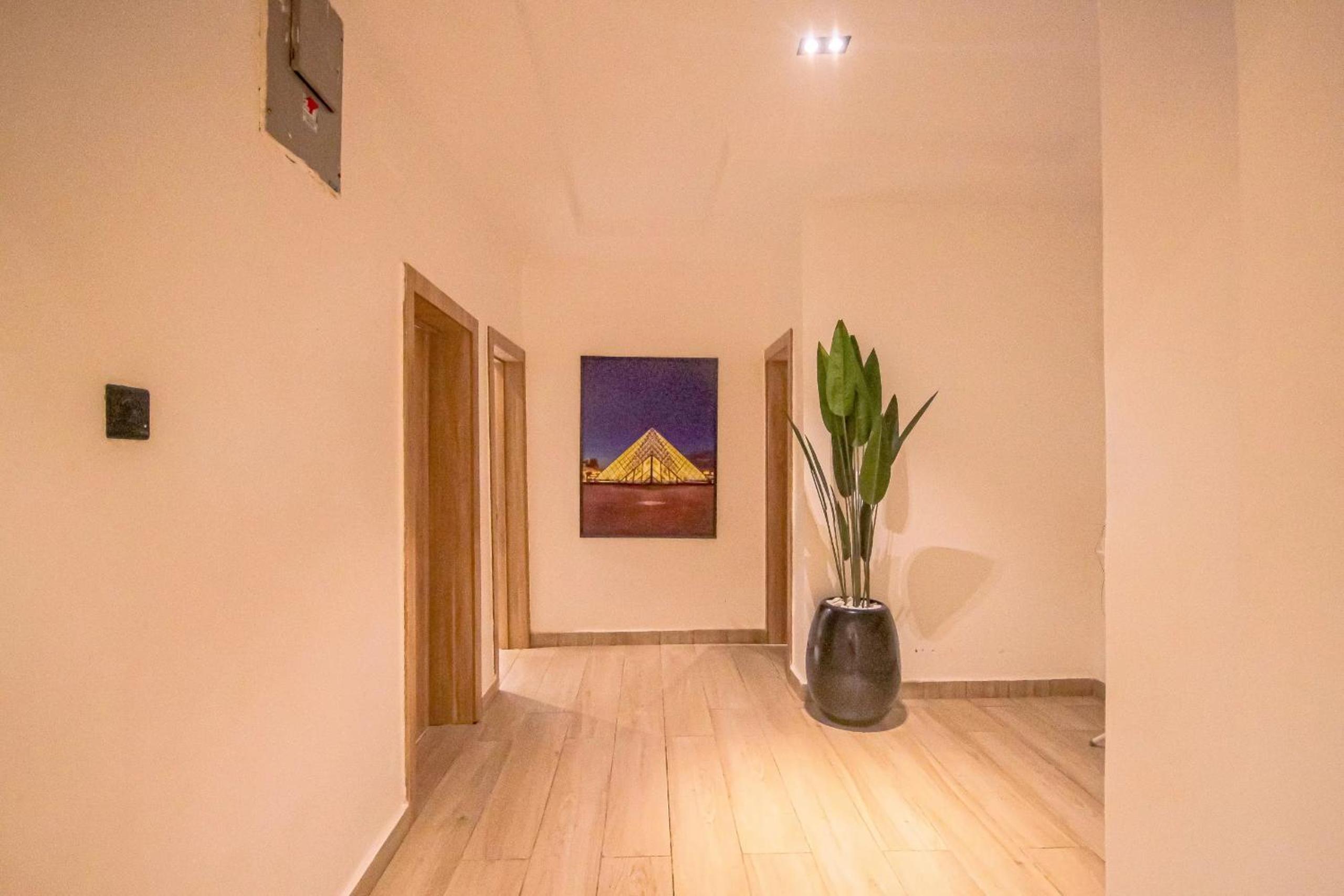 Apartment photo 3