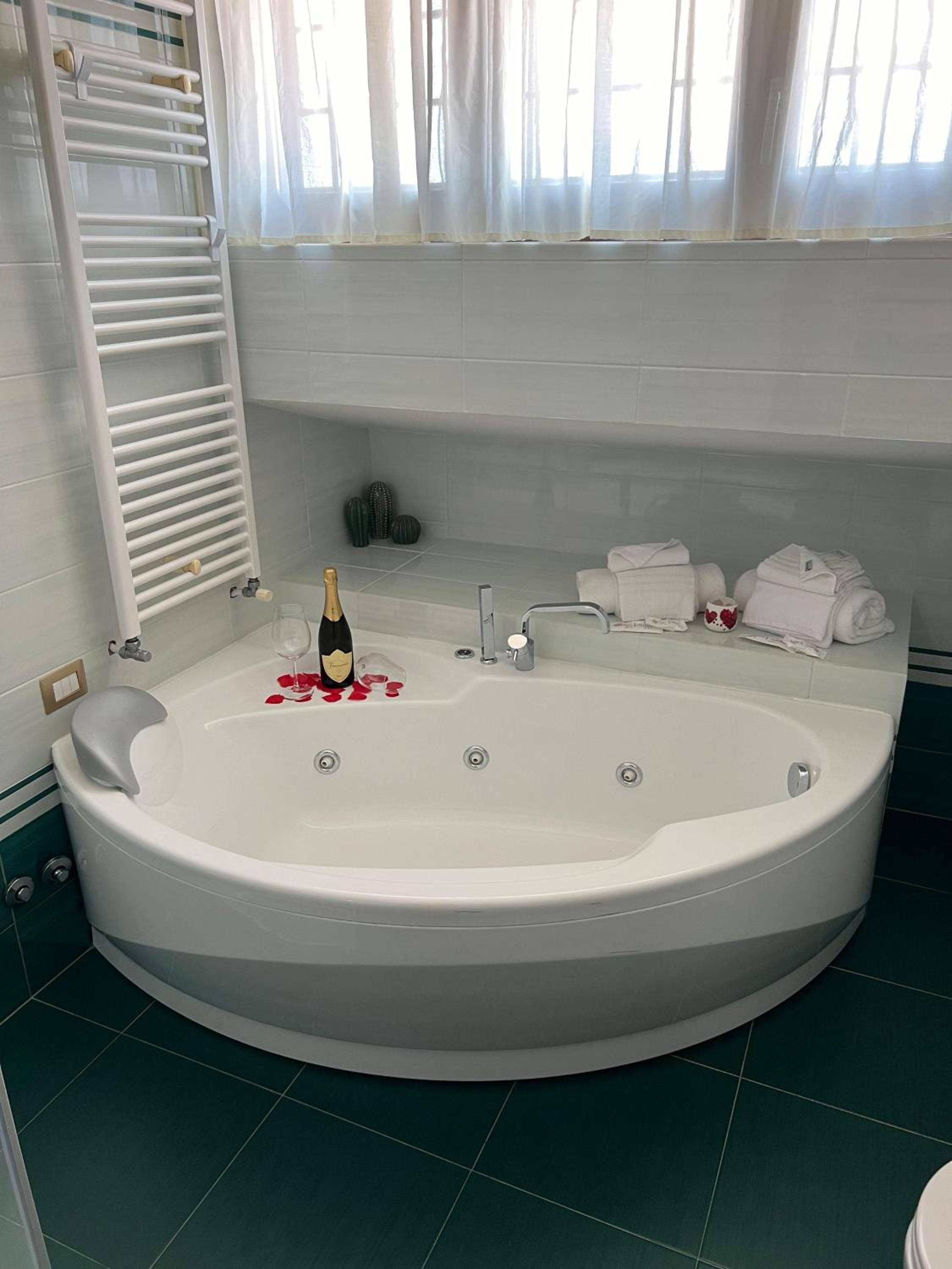 Superior Double Room - Photo 11