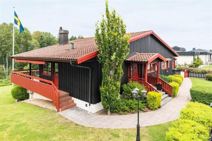 Villa photo 2