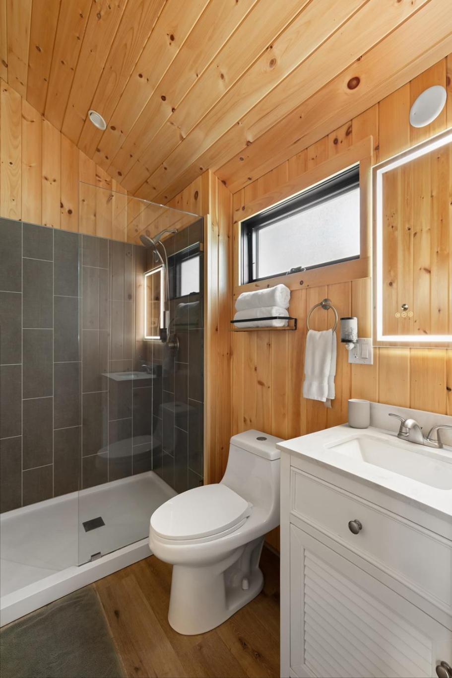 Two-Bedroom Chalet photo 3