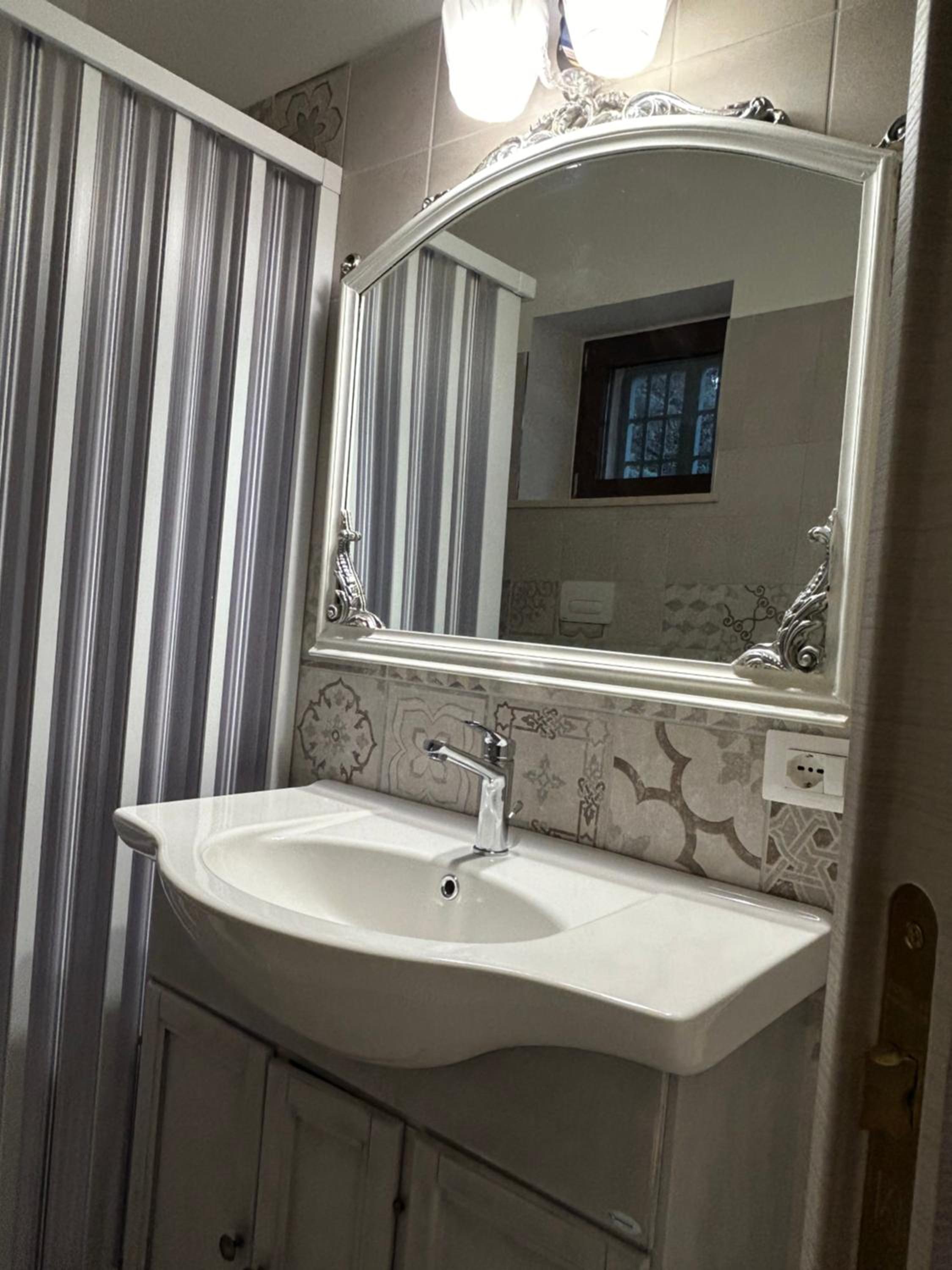 Standard Double Room with Shared Bathroom photo 3