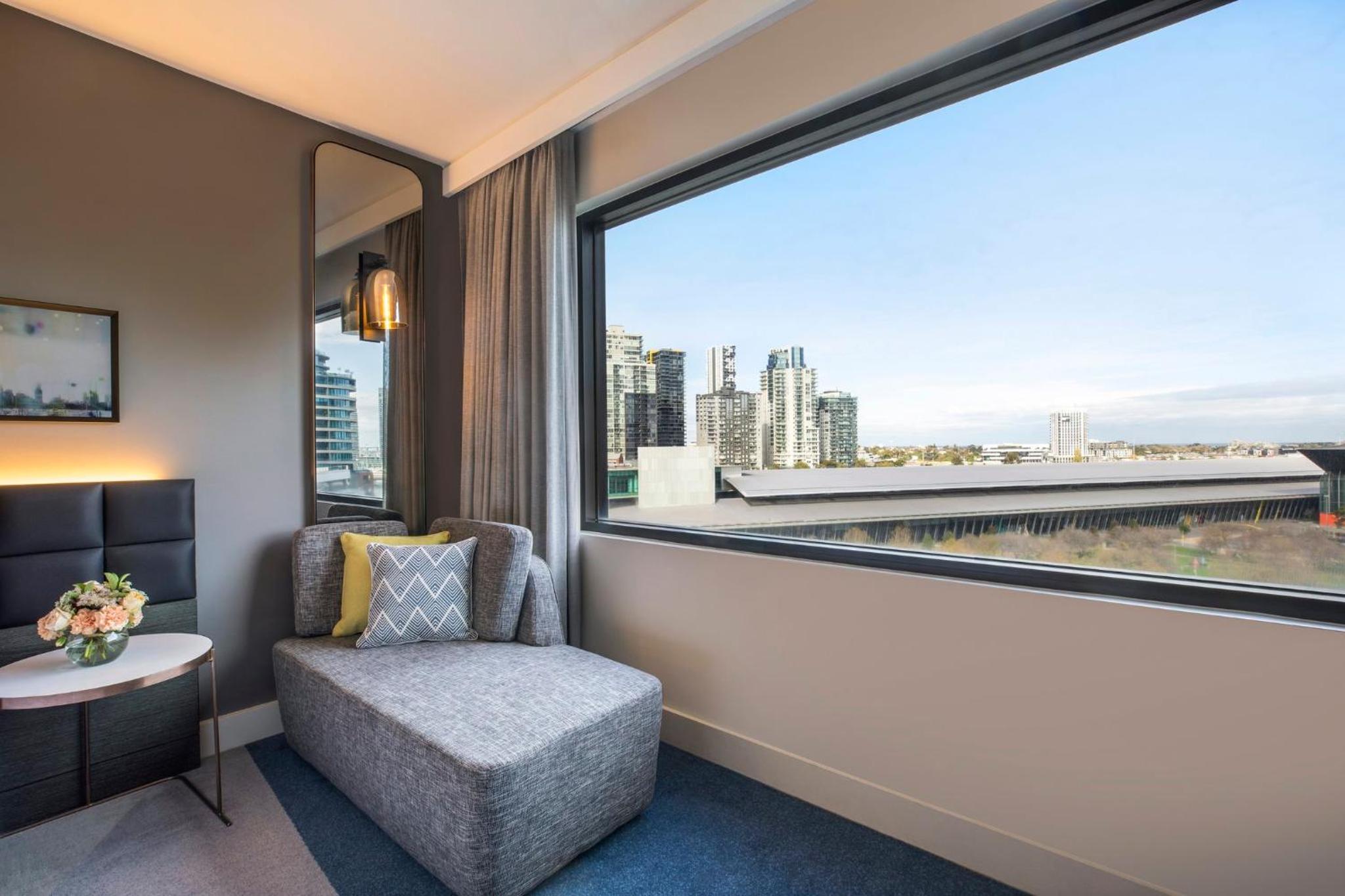 Standard King Room with River View - High Floor - Photo 3
