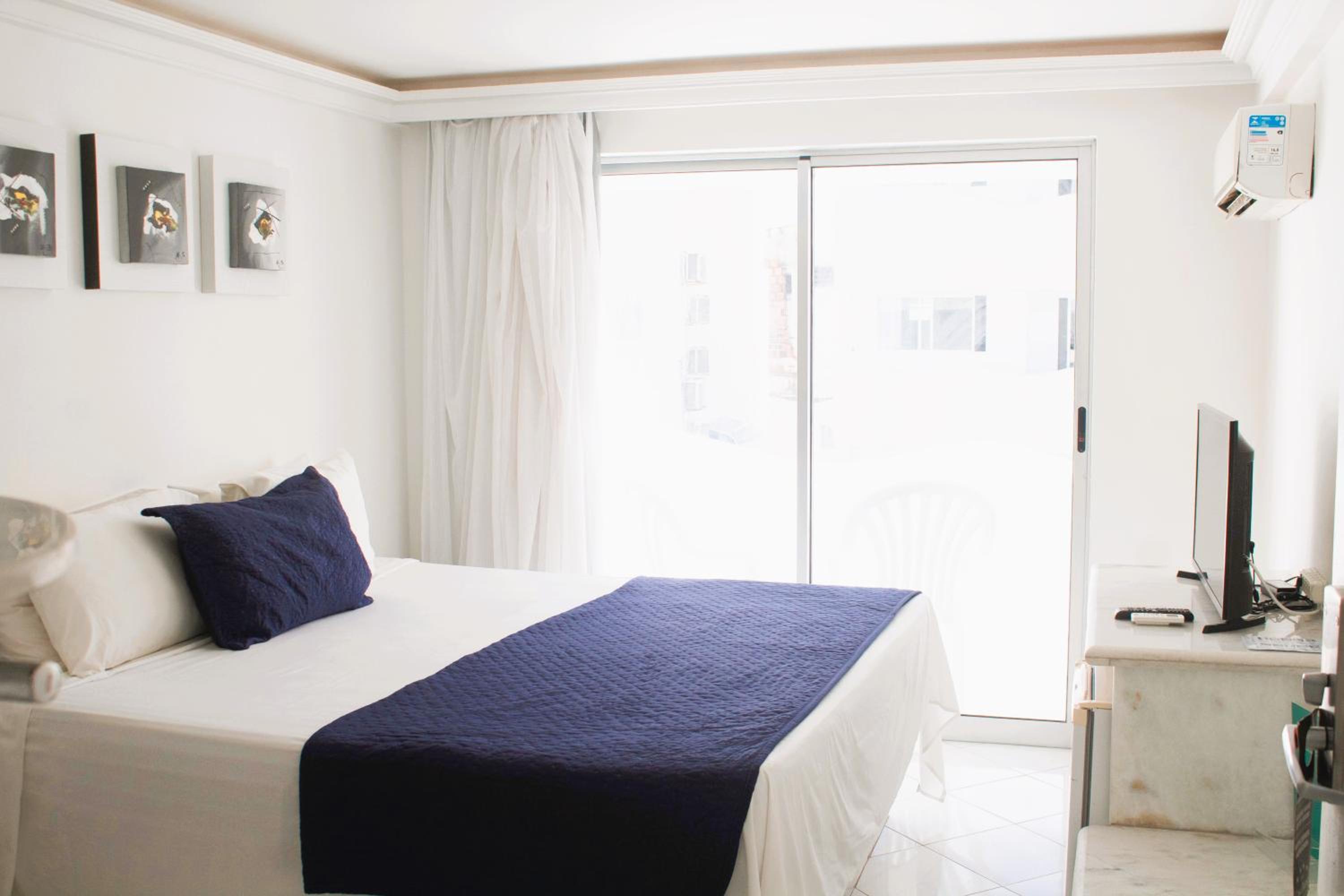Standard with balcony marble bed photo 3