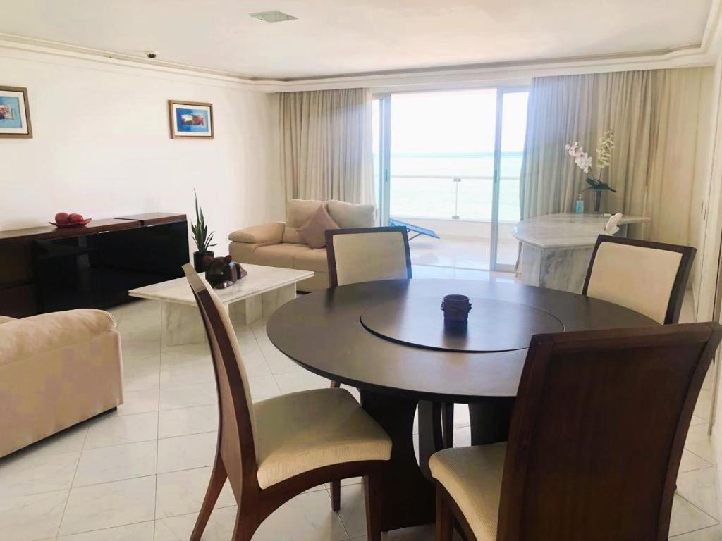 Deluxe Suite with Sea View photo 3
