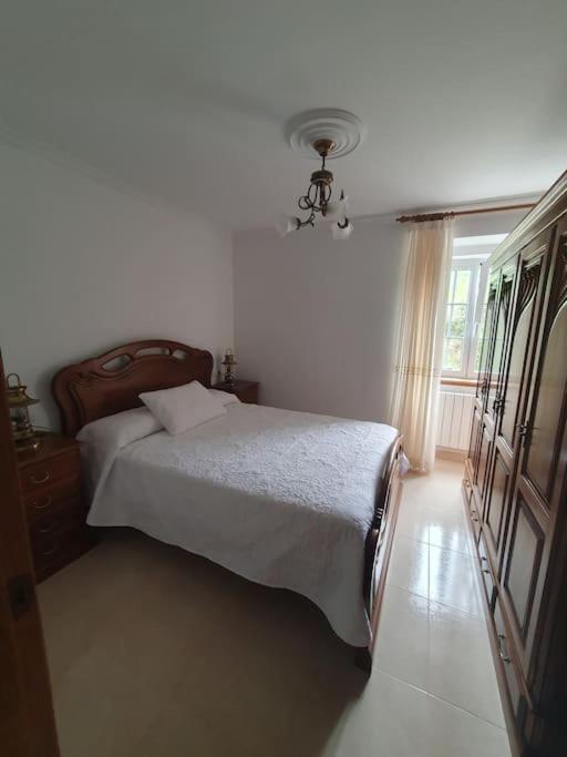 Five-Bedroom House photo 2