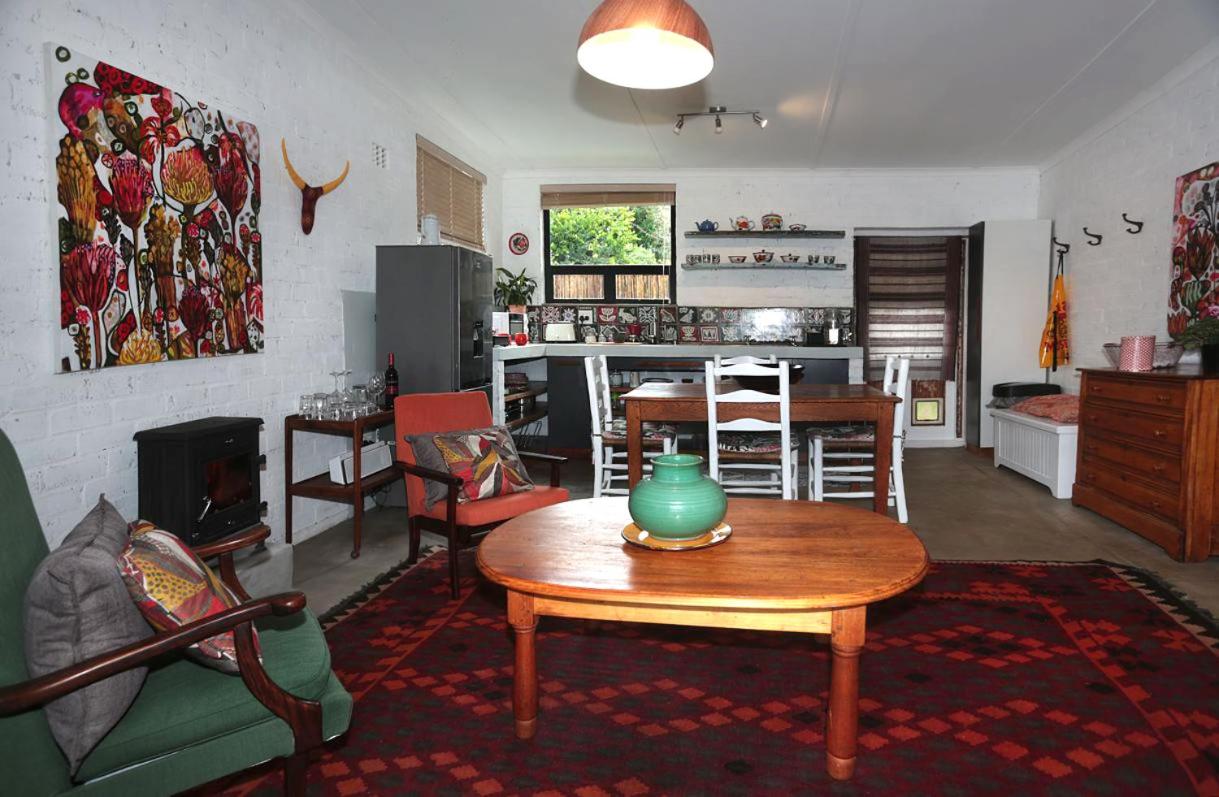 One-Bedroom House photo 3