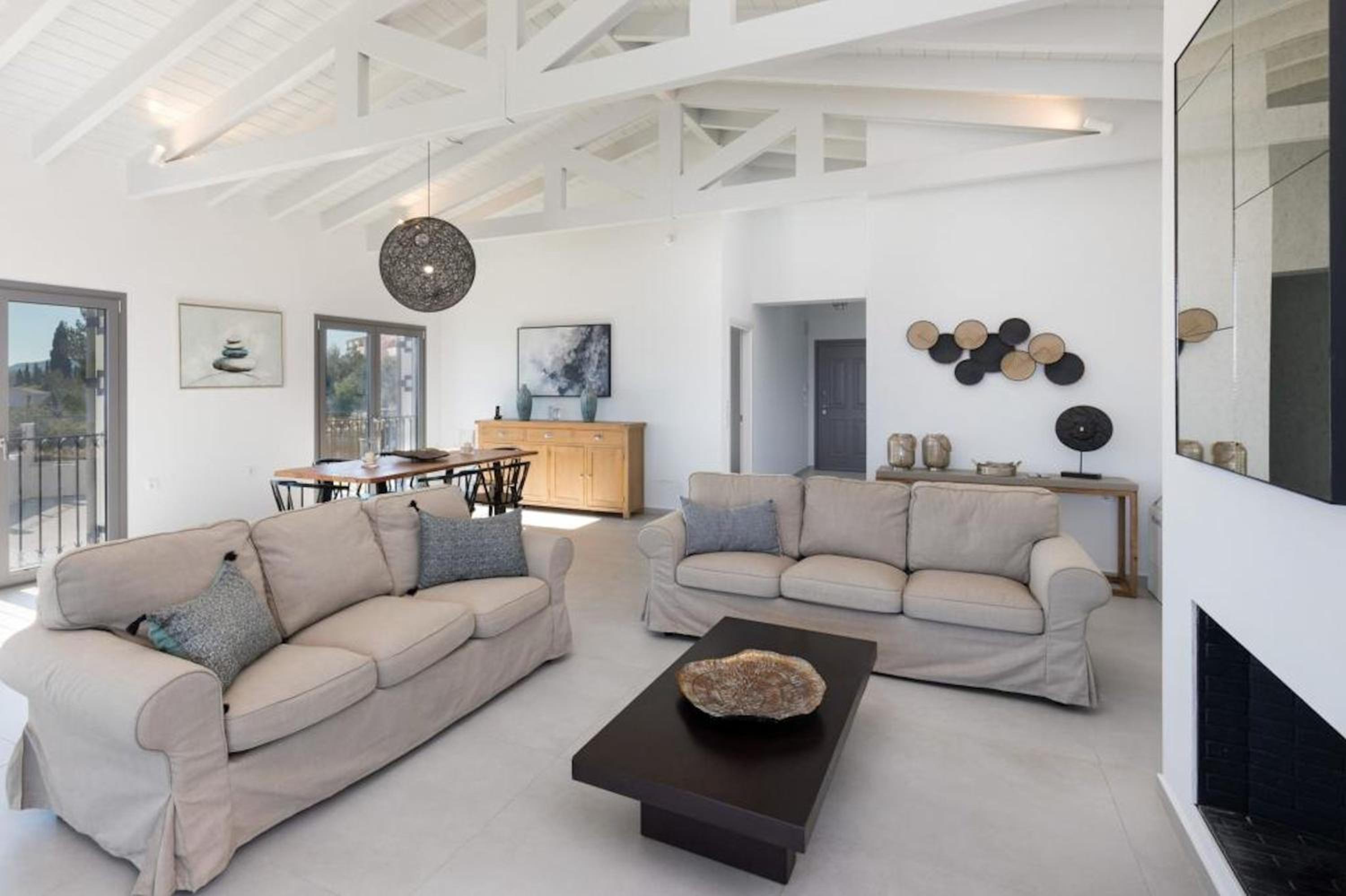 Villa photo 1